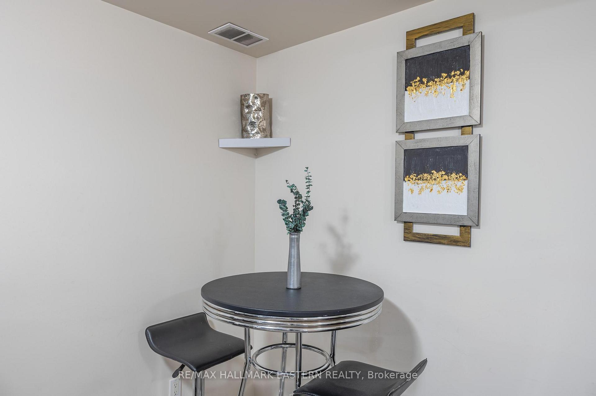 Photo 21 of 297 Towerhill Road, Peterborough, Northcrest Ward 5 — HOMEH