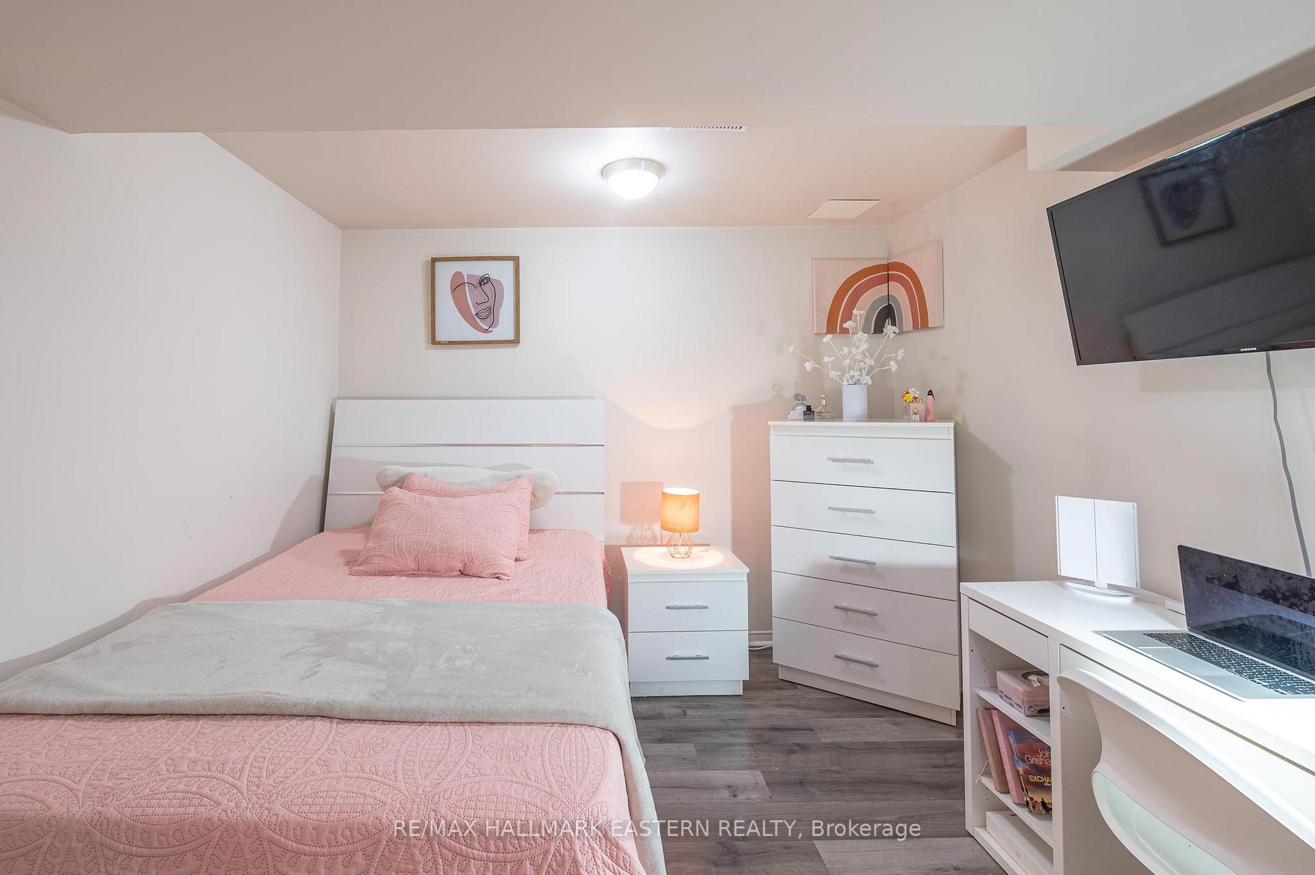 Photo 23 of 297 Towerhill Road, Peterborough, Northcrest Ward 5 — HOMEH