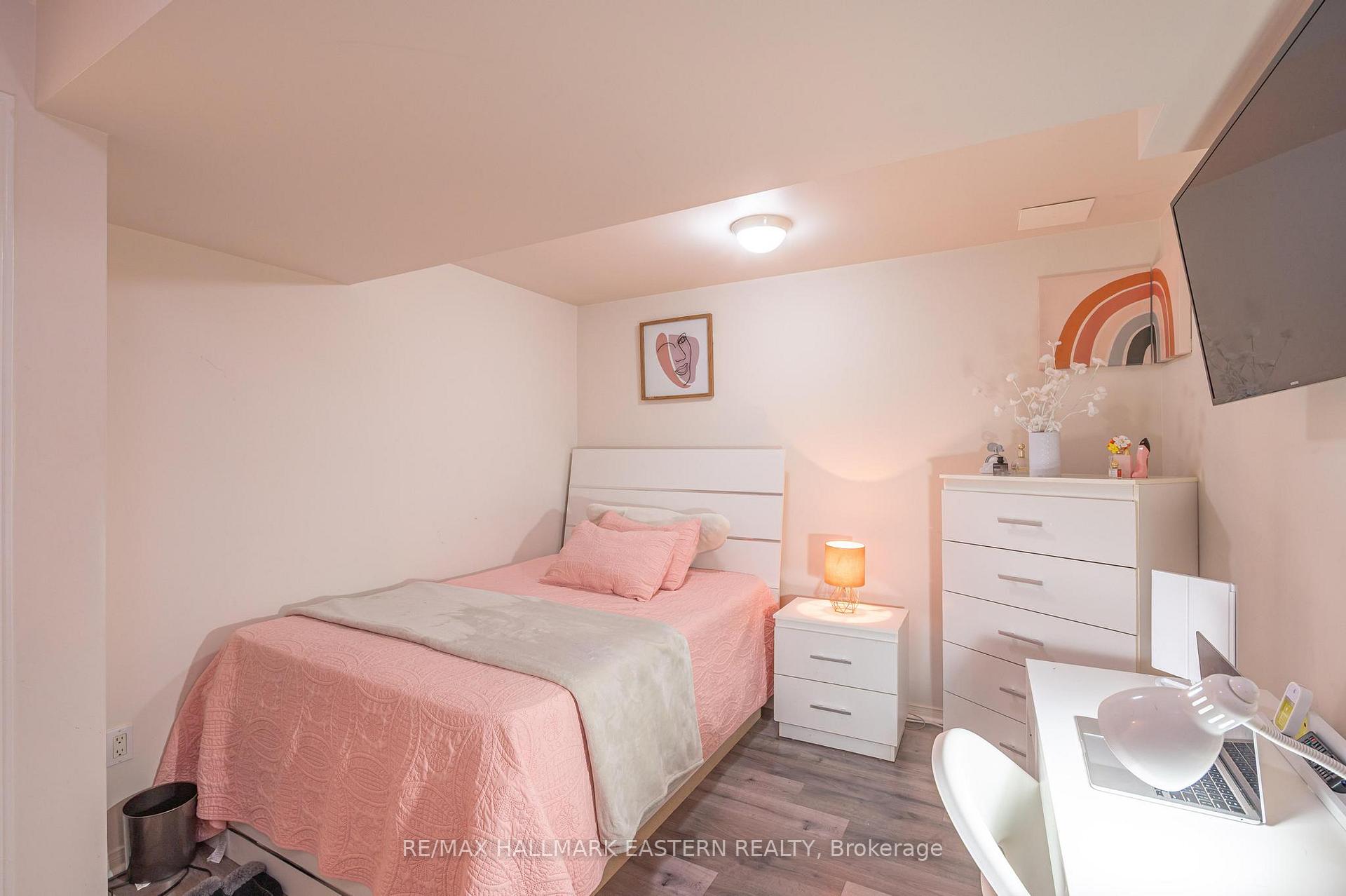 Photo 24 of 297 Towerhill Road, Peterborough, Northcrest Ward 5 — HOMEH
