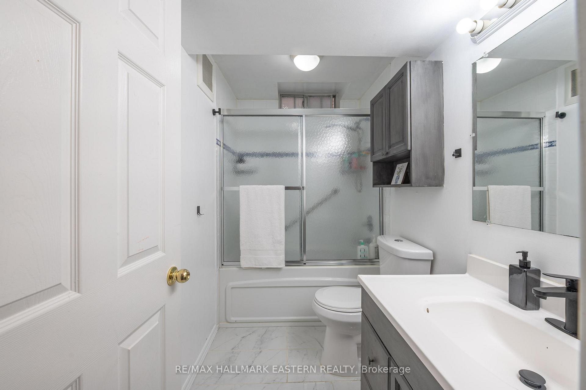 Photo 26 of 297 Towerhill Road, Peterborough, Northcrest Ward 5 — HOMEH