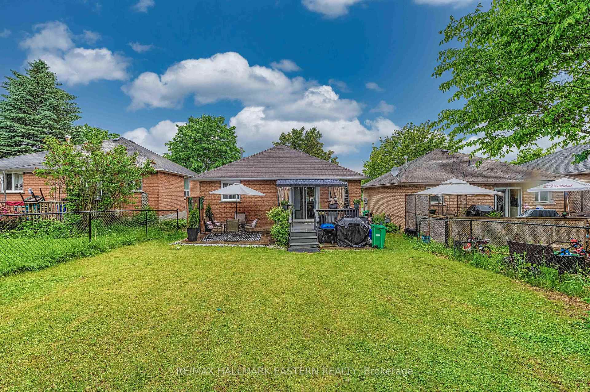 Photo 27 of 297 Towerhill Road, Peterborough, Northcrest Ward 5 — HOMEH