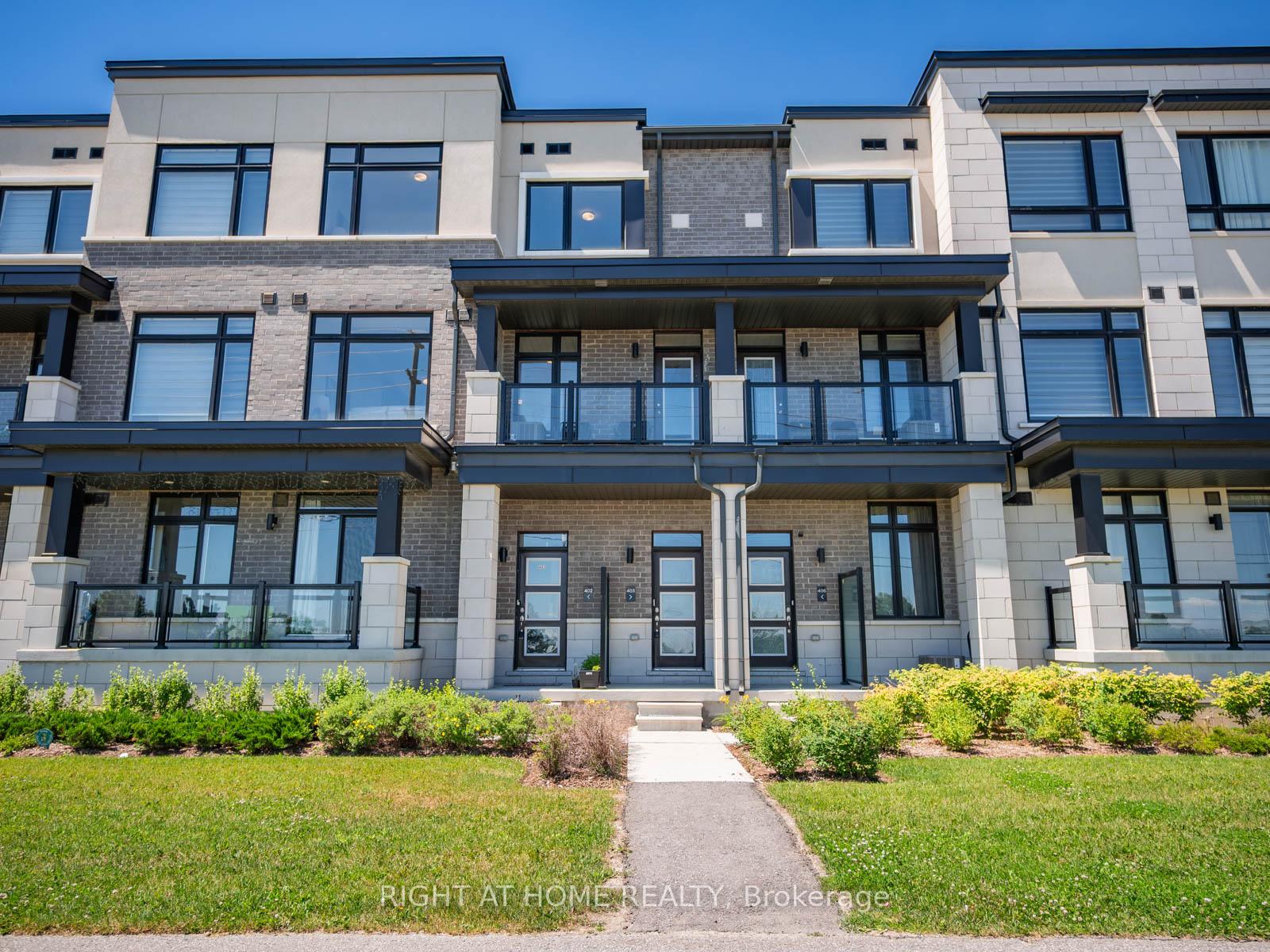Photo 2 of Unit 403, 2550 Castlegate Crossing, Pickering, Duffin Heights — HOMEH