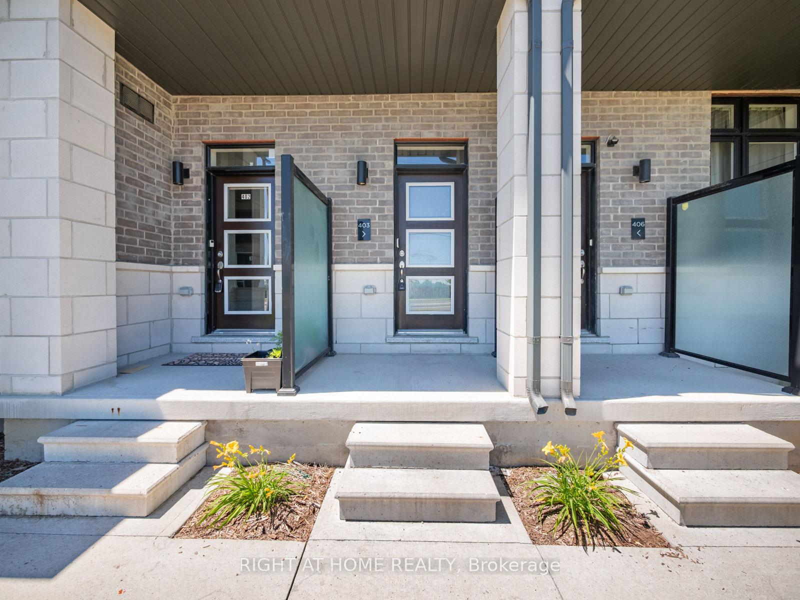 Photo 3 of Unit 403, 2550 Castlegate Crossing, Pickering, Duffin Heights — HOMEH