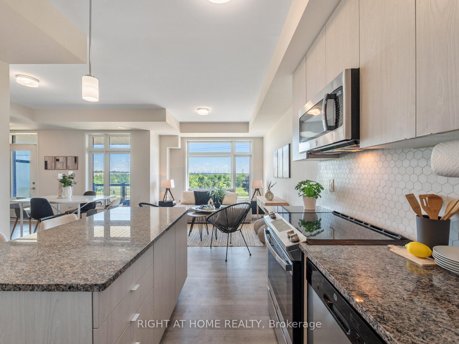 Photo 8 of Unit 403, 2550 Castlegate Crossing, Pickering, Duffin Heights — HOMEH
