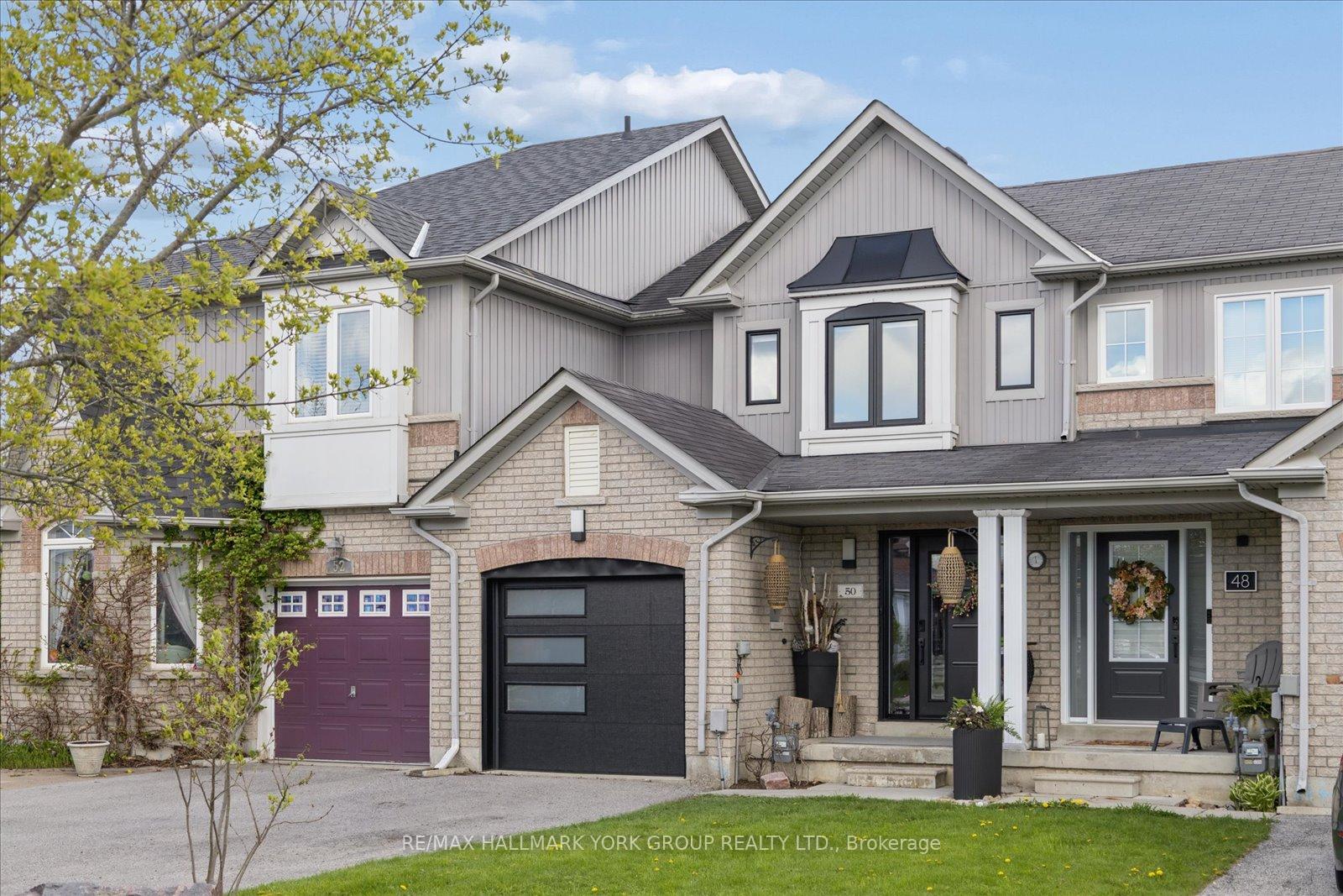 Photo 2 of 50 Hammill Heights, East Gwillimbury, Mt Albert — HOMEH