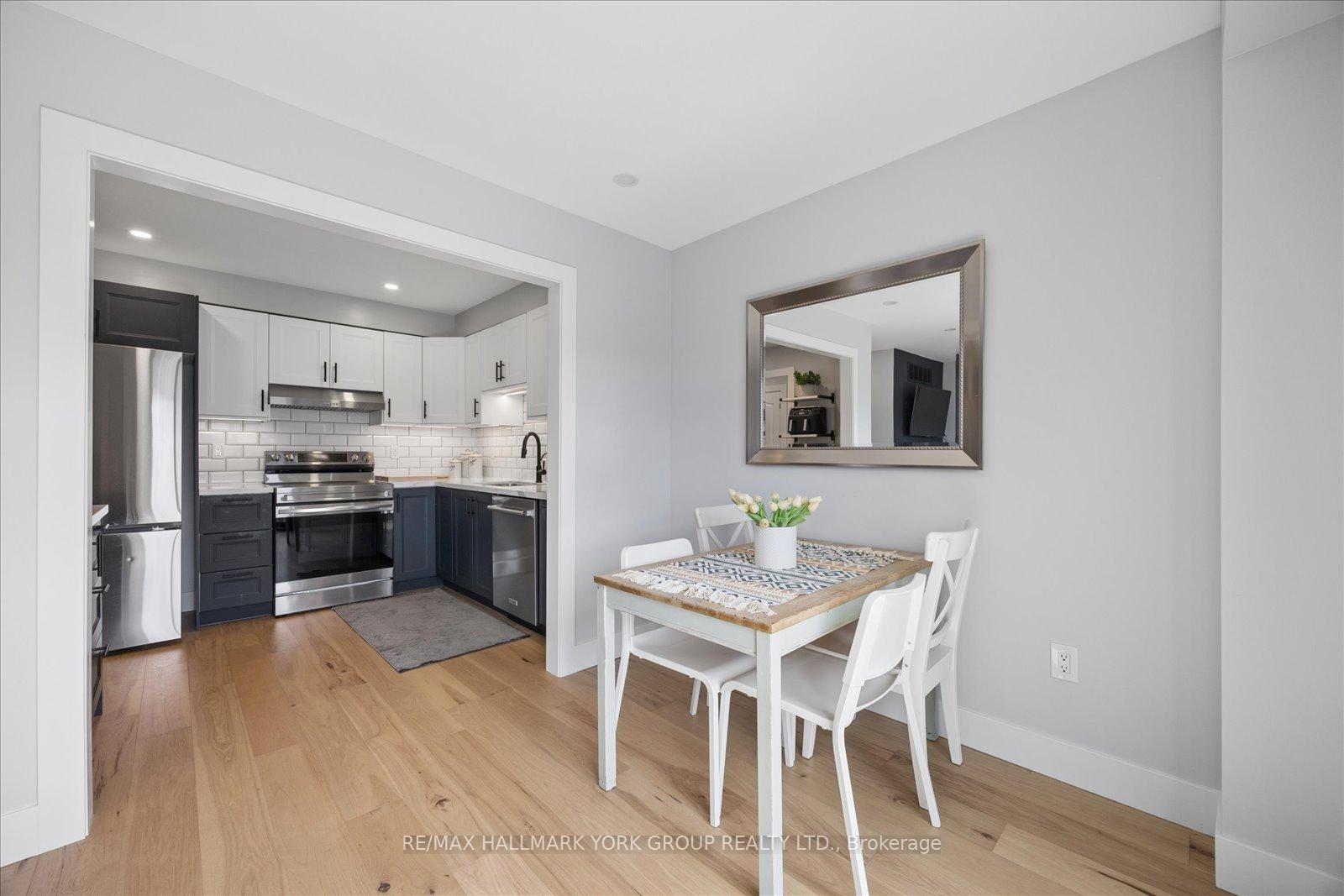Photo 13 of 50 Hammill Heights, East Gwillimbury, Mt Albert — HOMEH