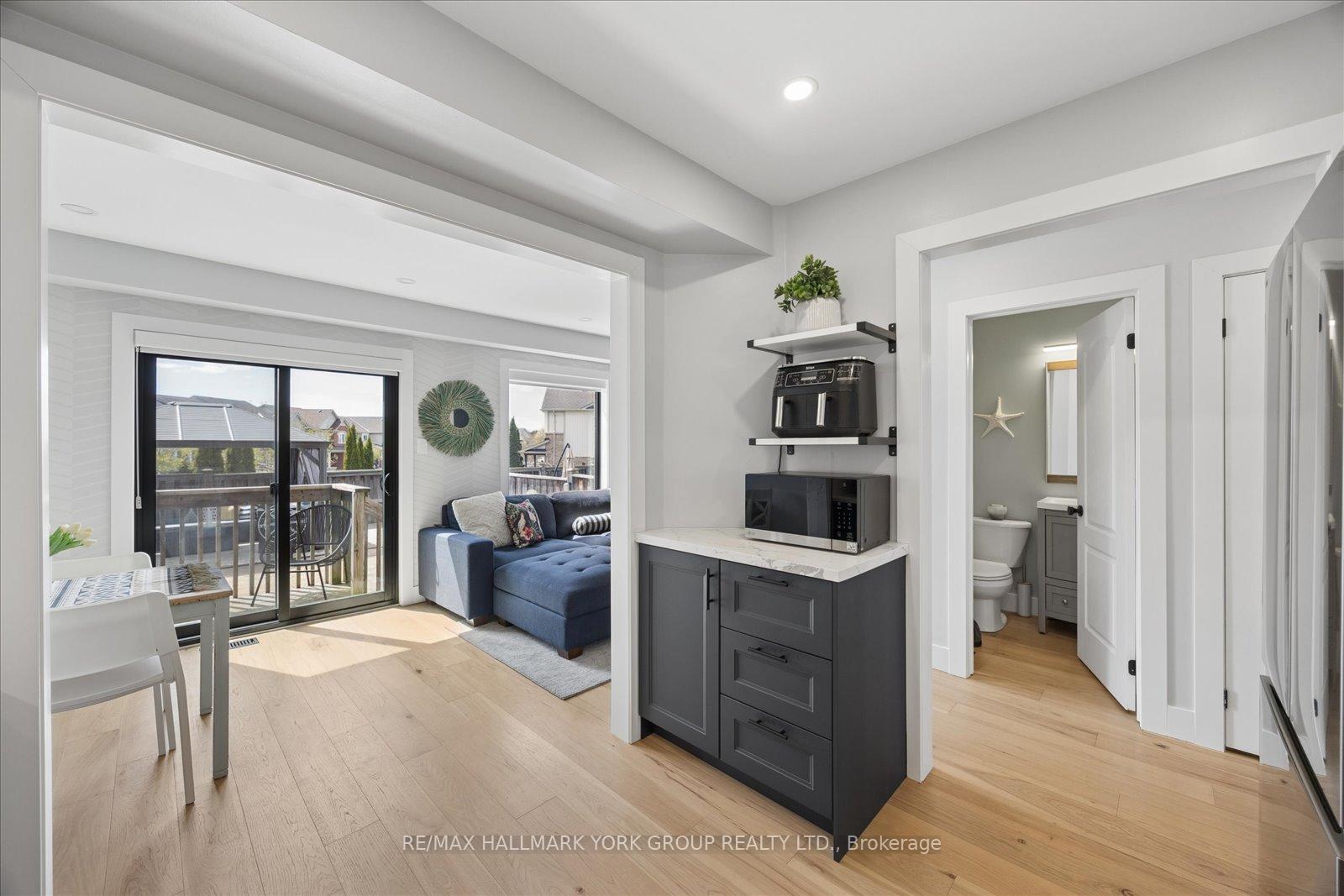 Photo 19 of 50 Hammill Heights, East Gwillimbury, Mt Albert — HOMEH