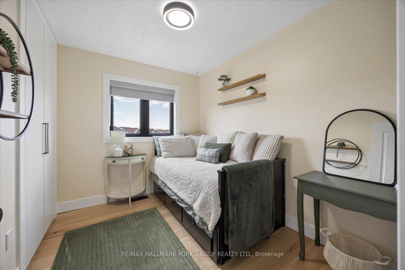 Photo 26 of 50 Hammill Heights, East Gwillimbury, Mt Albert — HOMEH