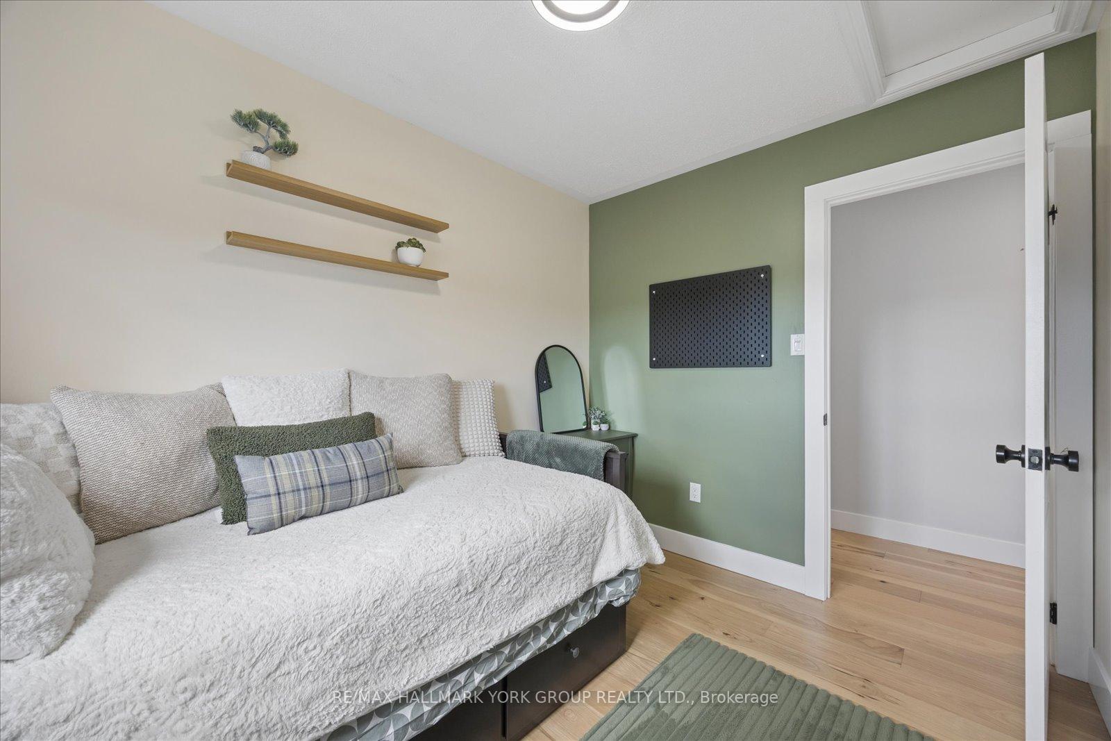 Photo 27 of 50 Hammill Heights, East Gwillimbury, Mt Albert — HOMEH
