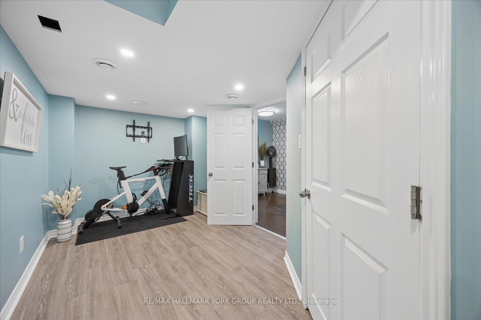 Photo 34 of 50 Hammill Heights, East Gwillimbury, Mt Albert — HOMEH