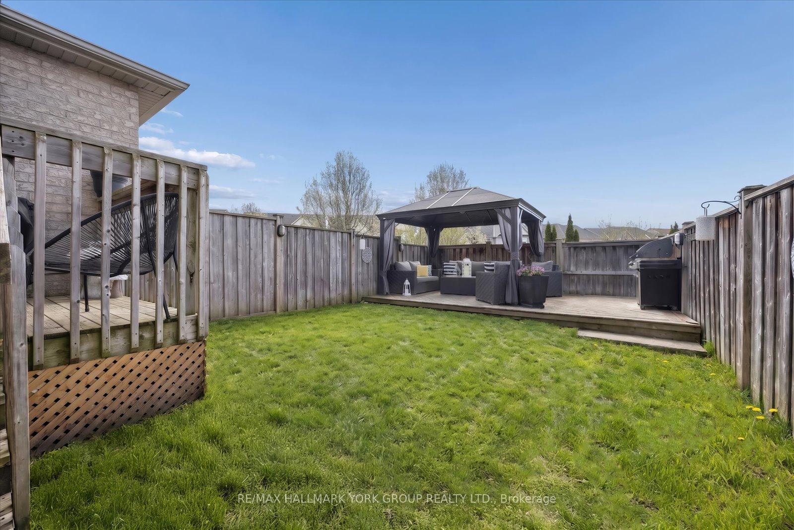 Photo 40 of 50 Hammill Heights, East Gwillimbury, Mt Albert — HOMEH