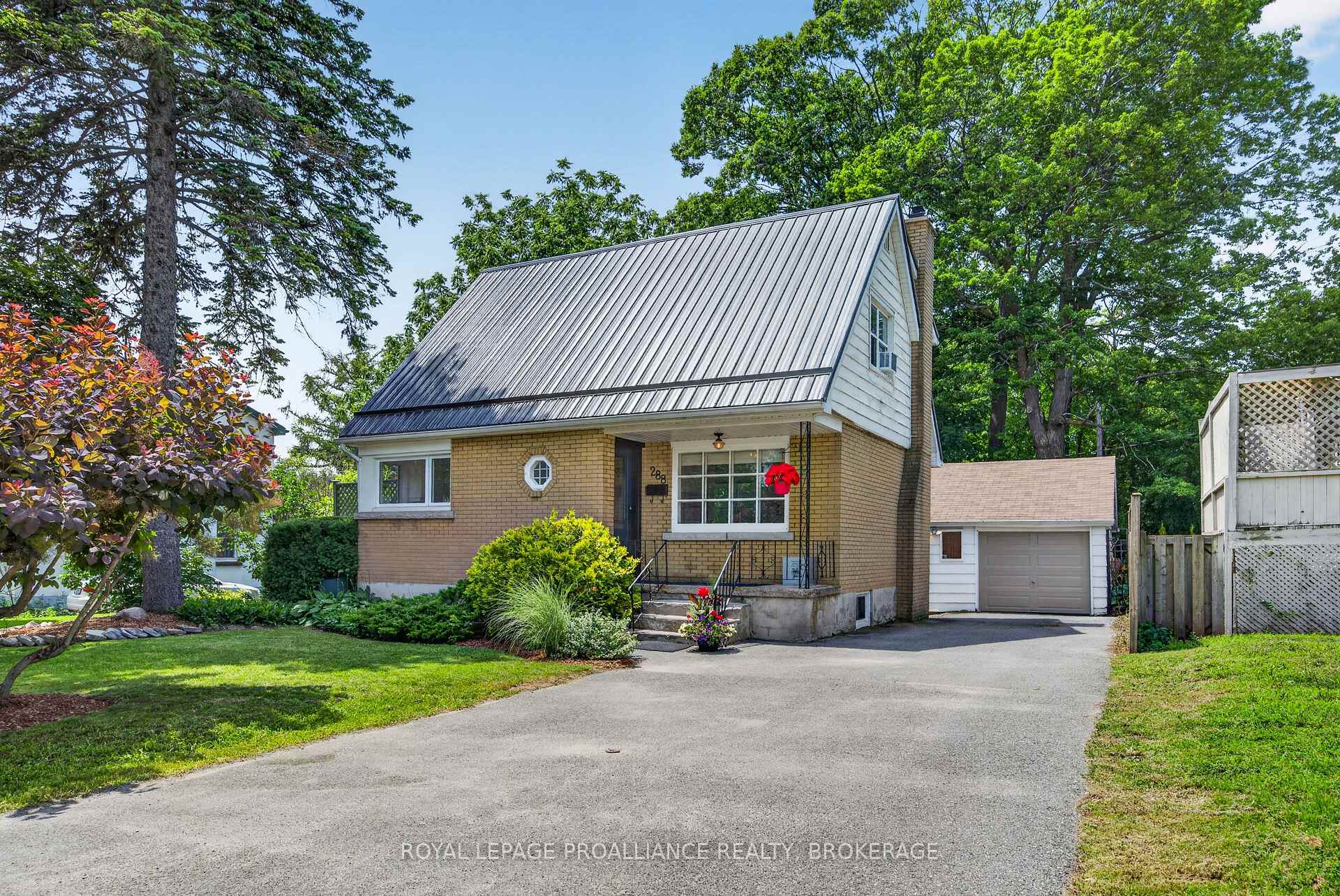 Photo 1 of 288 Yonge Street, Kingston, Central City West — HOMEH
