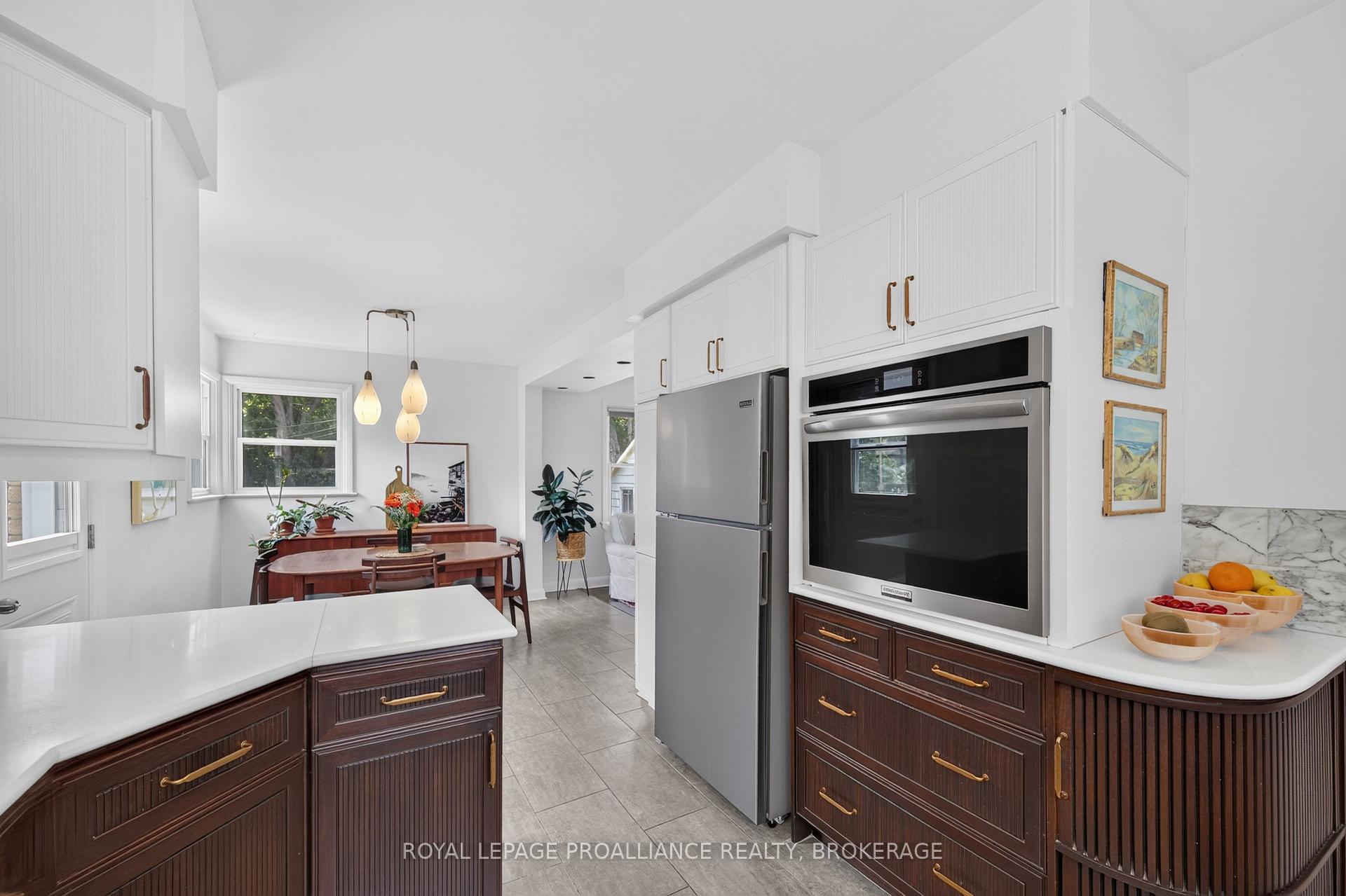 Photo 7 of 288 Yonge Street, Kingston, Central City West — HOMEH