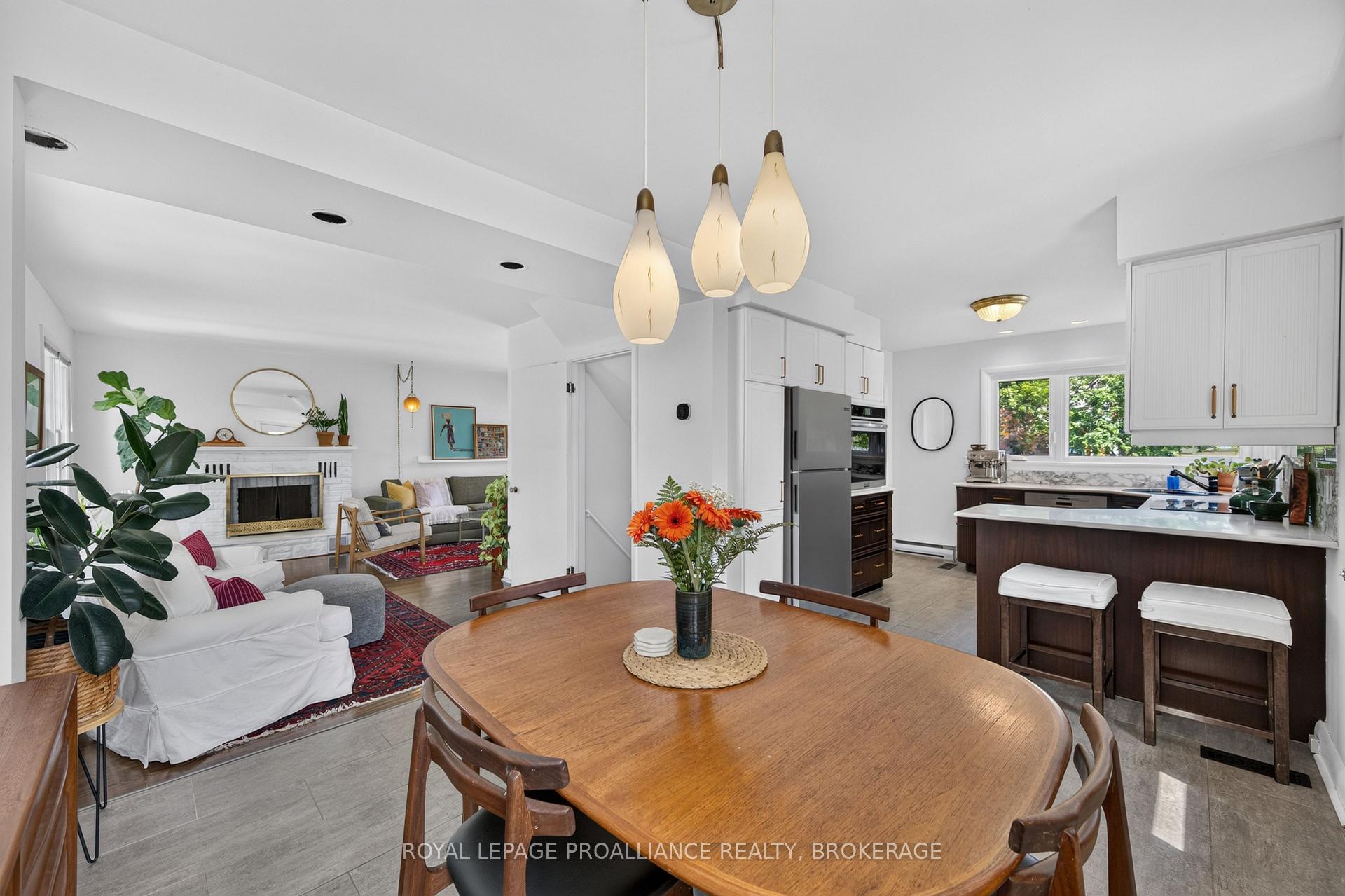 Photo 9 of 288 Yonge Street, Kingston, Central City West — HOMEH