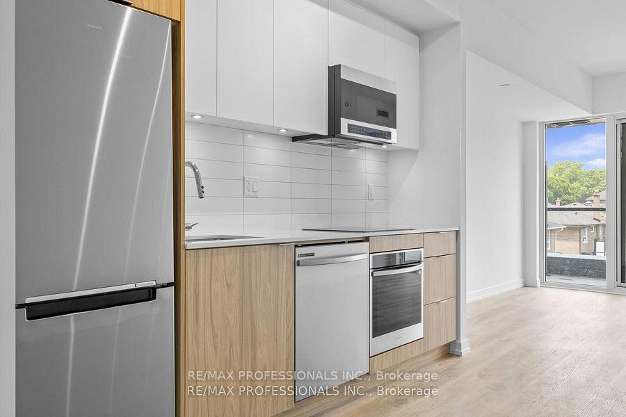 Photo 9 of Unit 219, 6 Chartwell Road, Etobicoke, Stonegate-Queensway — HOMEH