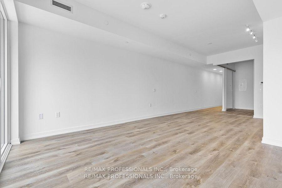 Photo 15 of Unit 219, 6 Chartwell Road, Etobicoke, Stonegate-Queensway — HOMEH