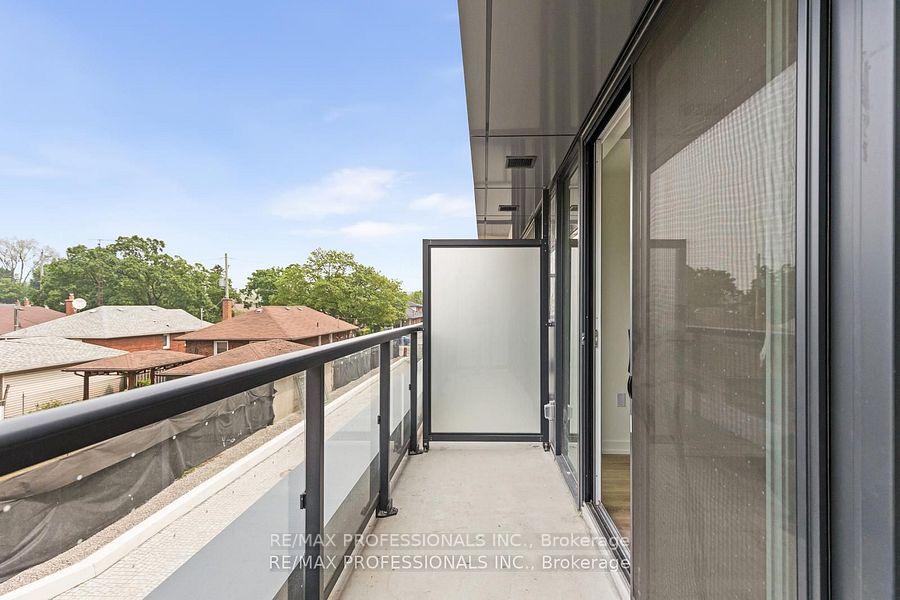 Photo 19 of Unit 219, 6 Chartwell Road, Etobicoke, Stonegate-Queensway — HOMEH