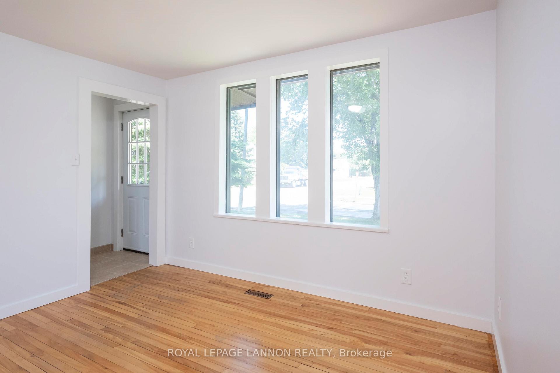 Photo 4 of 200 Kenogami Street S, Thunder Bay, West End — HOMEH