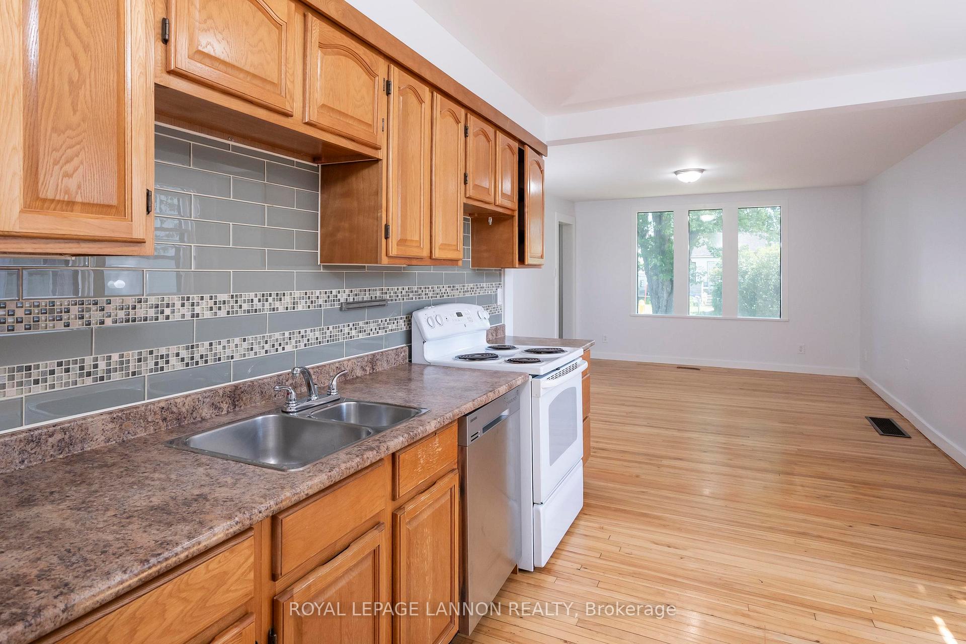 Photo 11 of 200 Kenogami Street S, Thunder Bay, West End — HOMEH