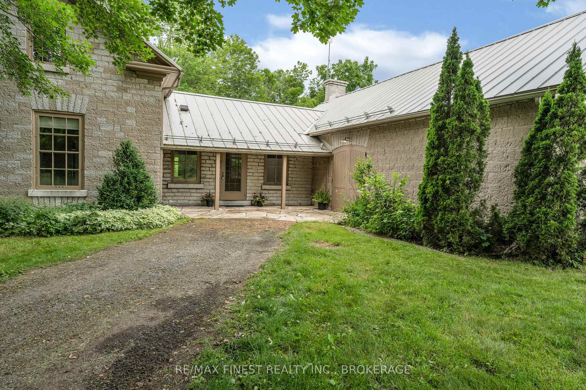 Photo 4 of 4247 Henderson Road, Frontenac, Frontenac South — HOMEH