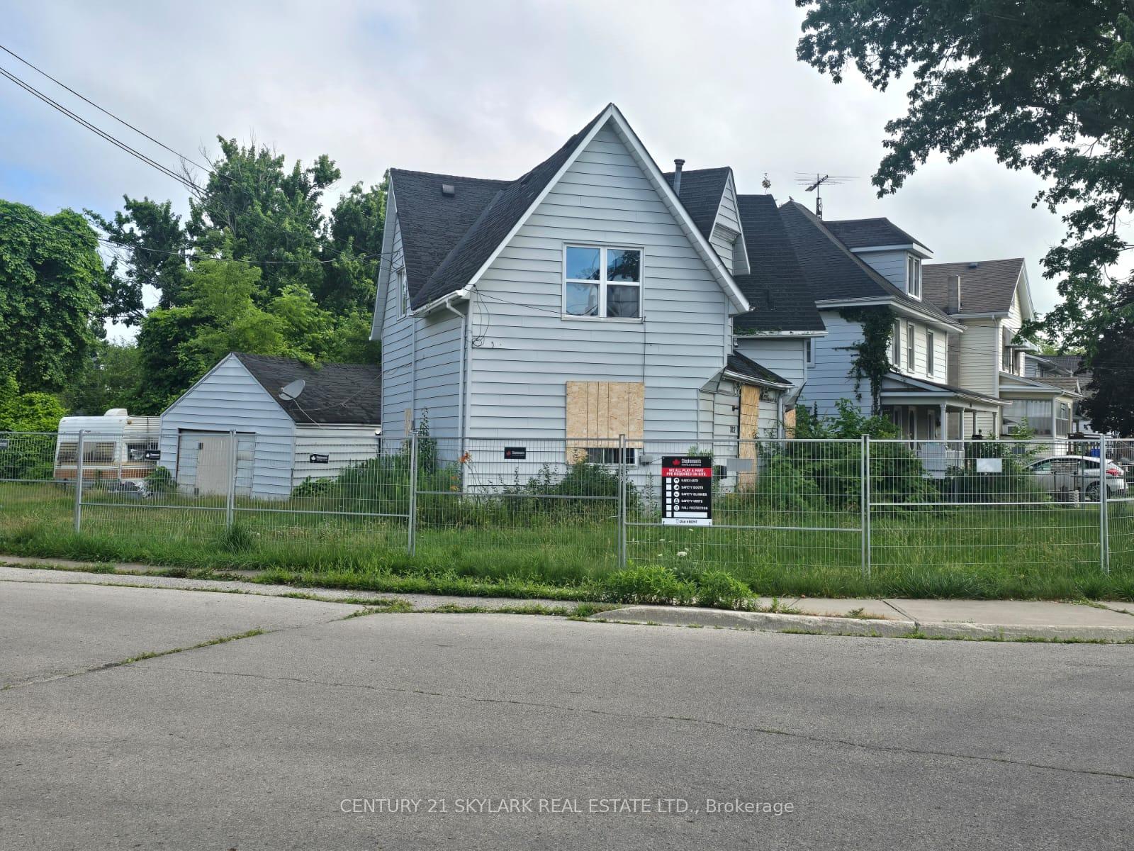 Front of 702 Cedar Street