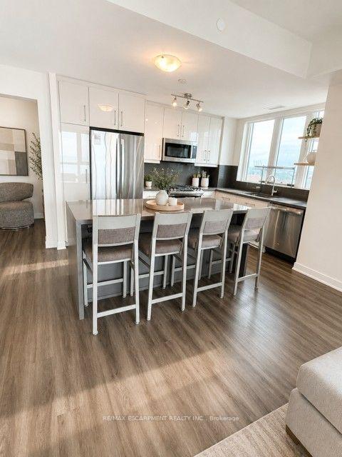 Photo 5 of Unit 1603, 2007 James Street, Burlington, Brant — HOMEH