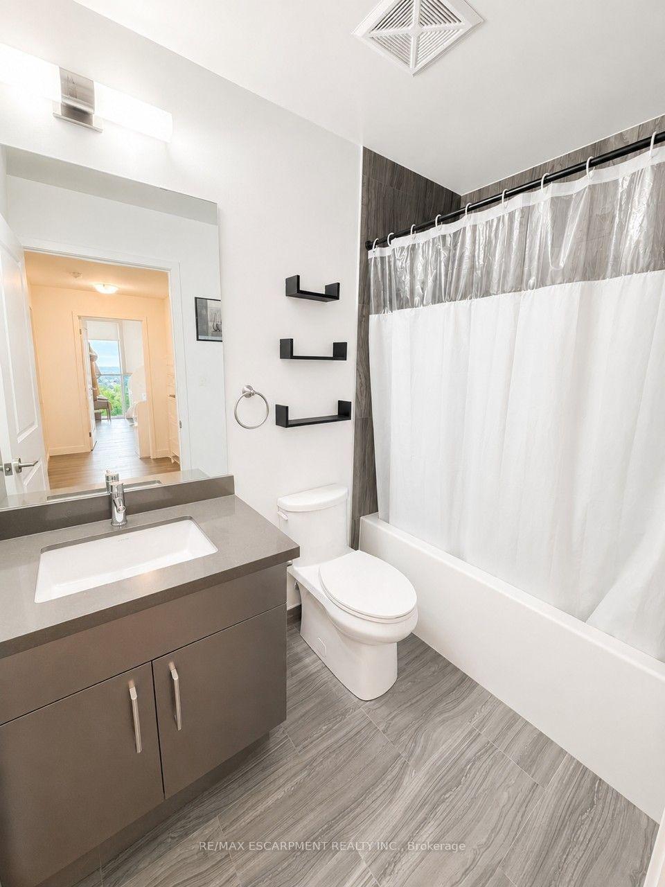 Photo 11 of Unit 1603, 2007 James Street, Burlington, Brant — HOMEH