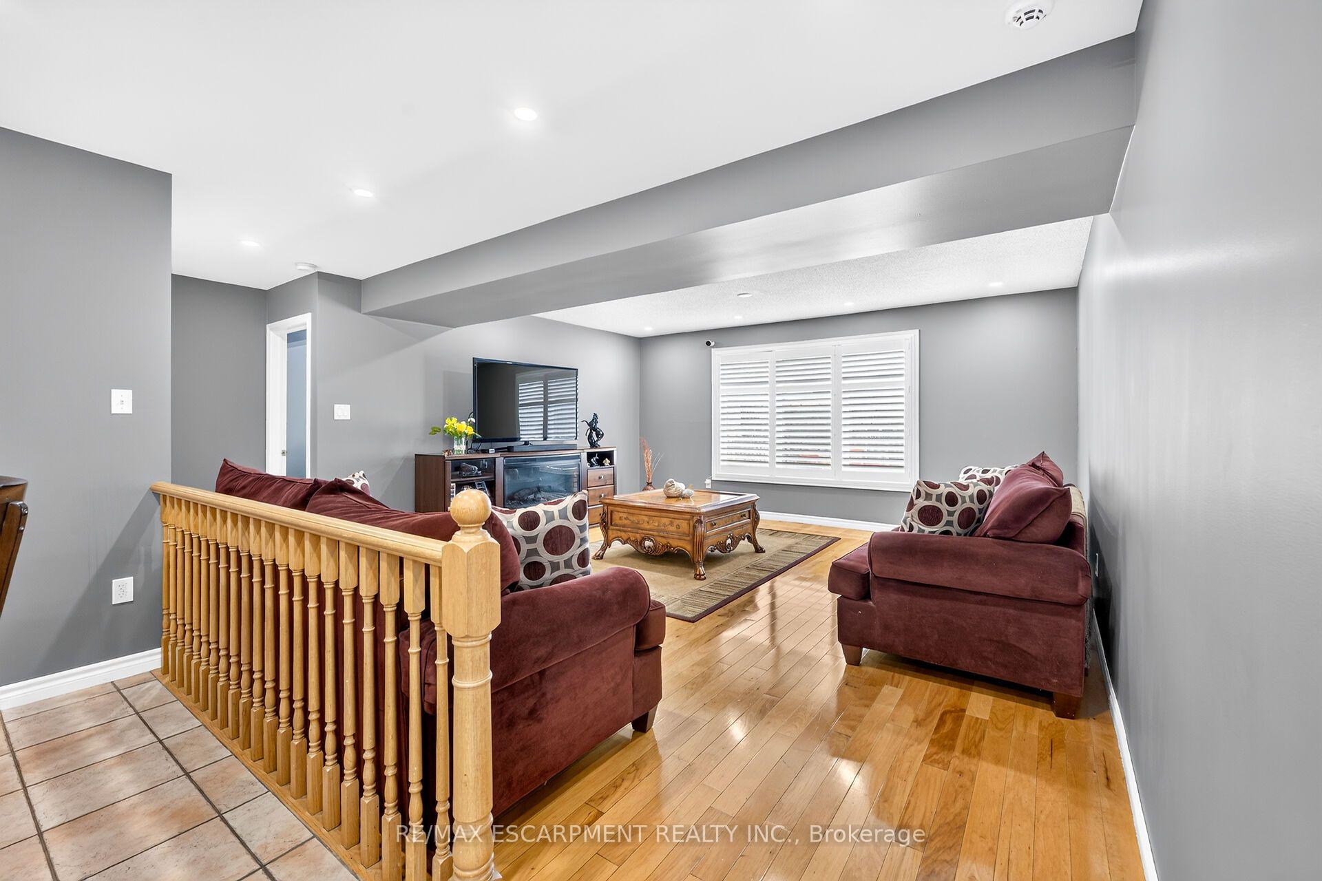 Photo 27 of 51 Cabriolet Crescent, Hamilton, Ancaster — HOMEH