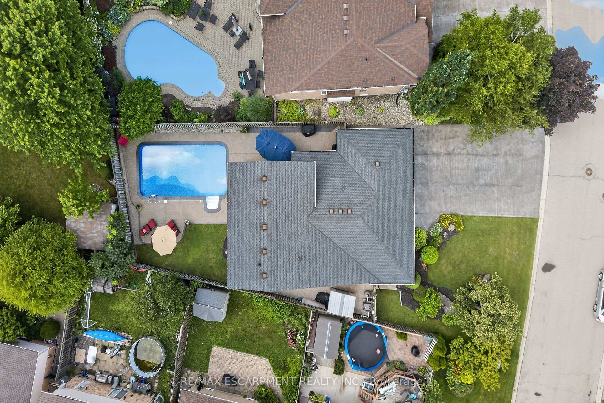 Photo 44 of 51 Cabriolet Crescent, Hamilton, Ancaster — HOMEH