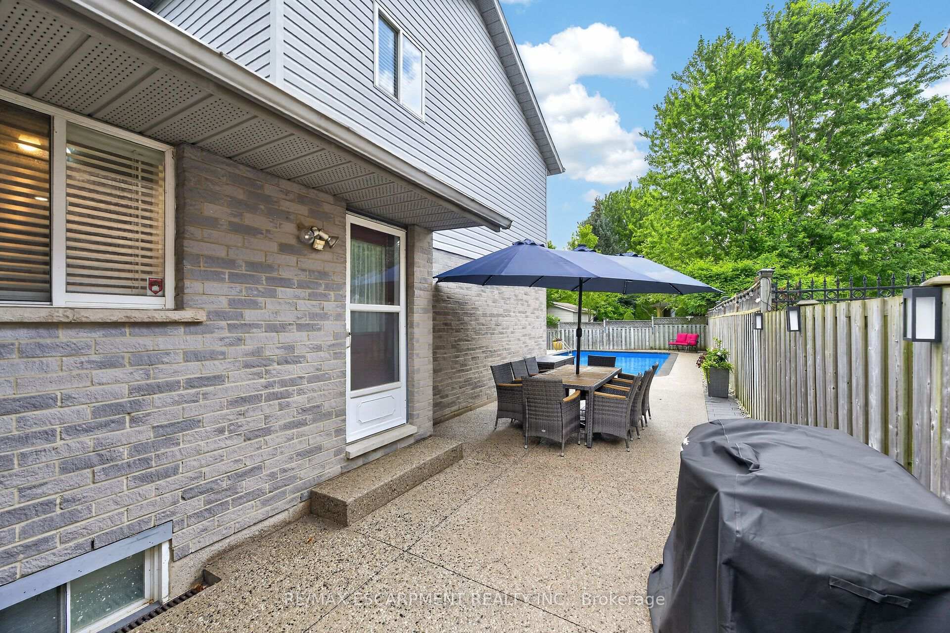 Photo 45 of 51 Cabriolet Crescent, Hamilton, Ancaster — HOMEH