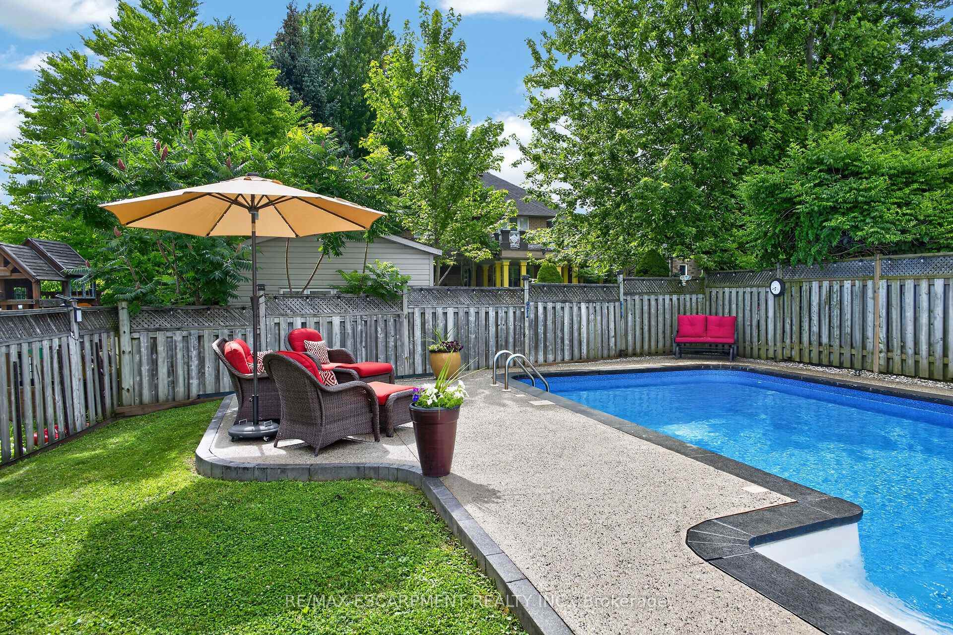 Photo 47 of 51 Cabriolet Crescent, Hamilton, Ancaster — HOMEH