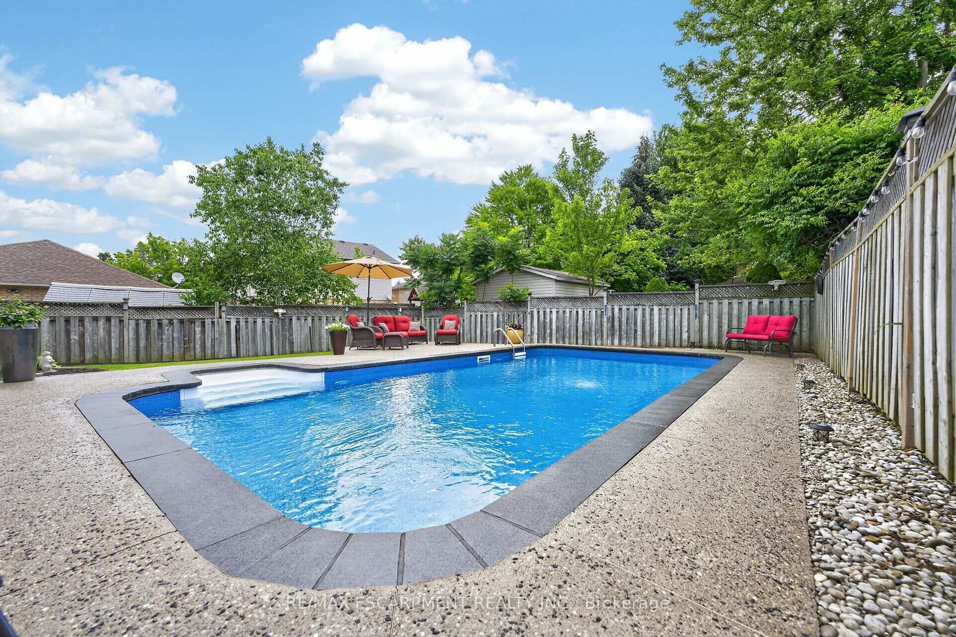 Photo 48 of 51 Cabriolet Crescent, Hamilton, Ancaster — HOMEH