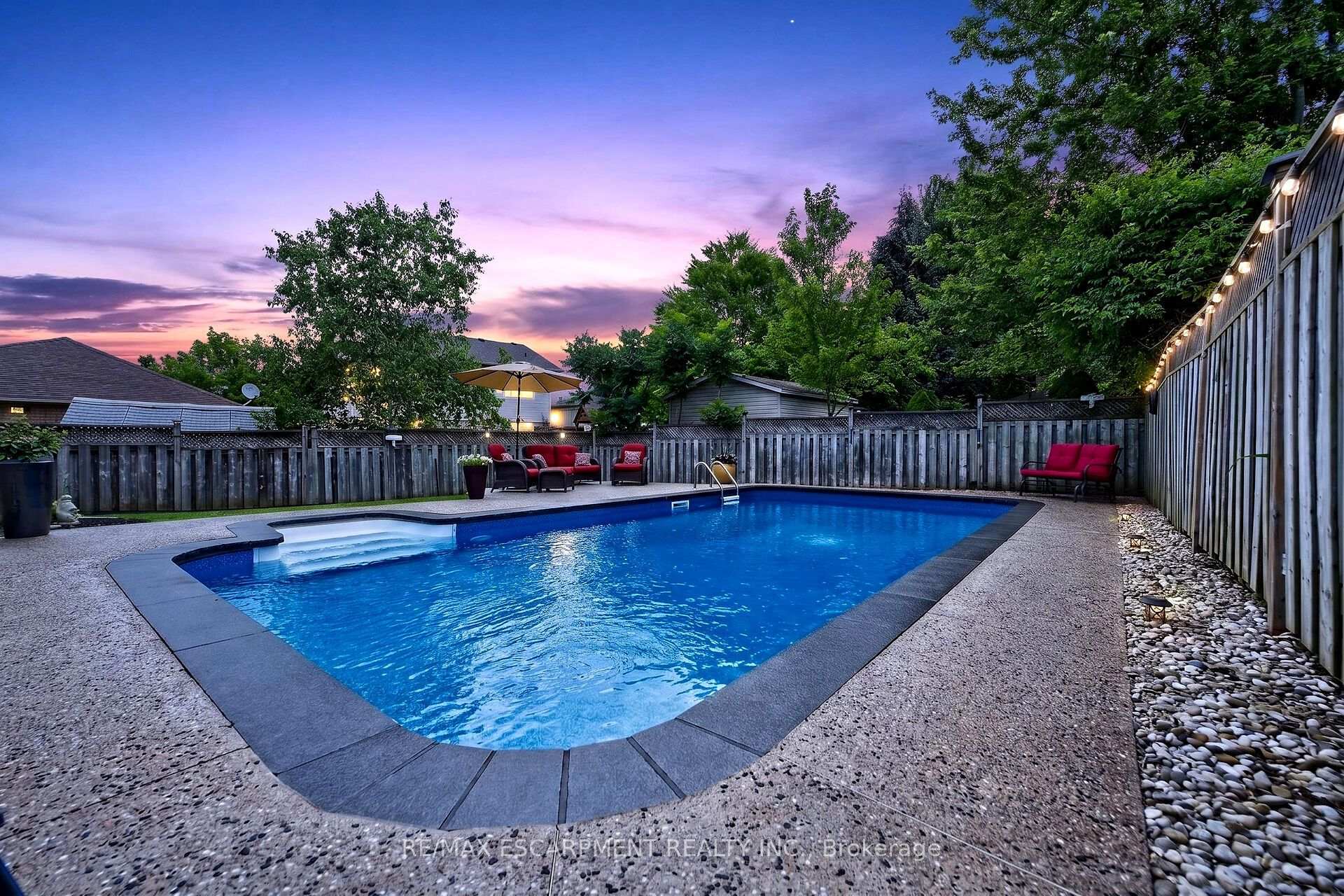 Photo 49 of 51 Cabriolet Crescent, Hamilton, Ancaster — HOMEH