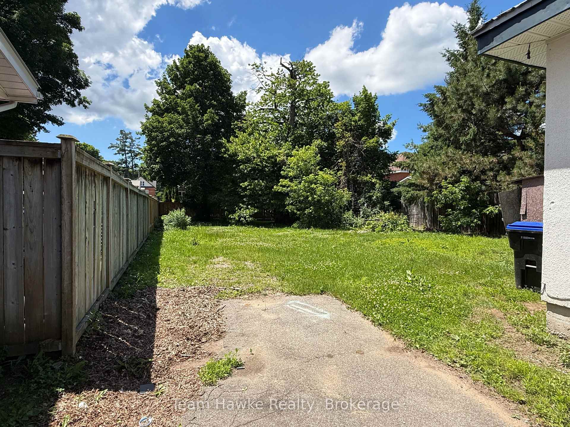 Photo 12 of 458 Russell Street, Midland — HOMEH