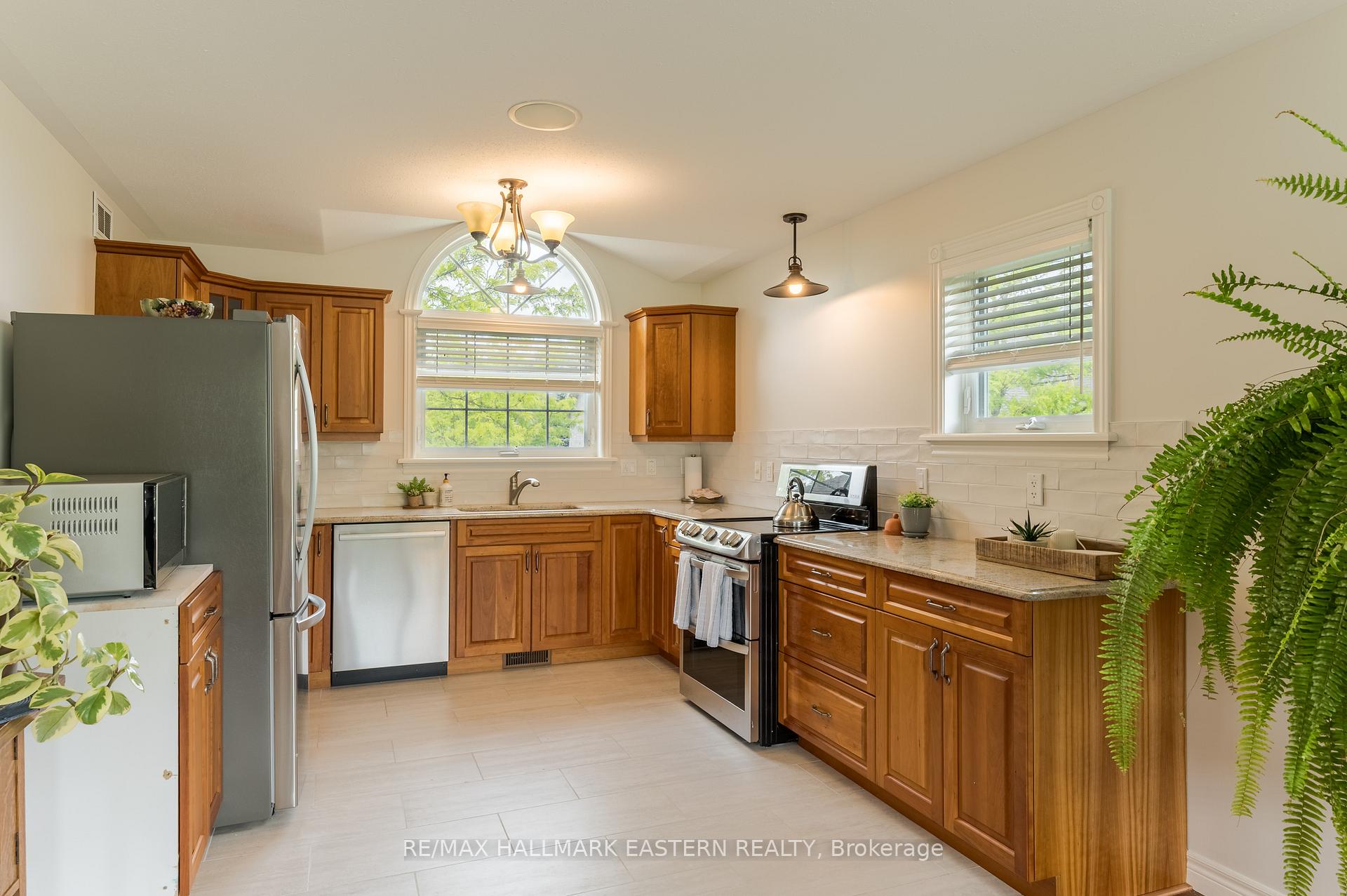 Photo 4 of Unit 35, 301 Carnegie Avenue, Peterborough, Northcrest Ward 5 — HOMEH