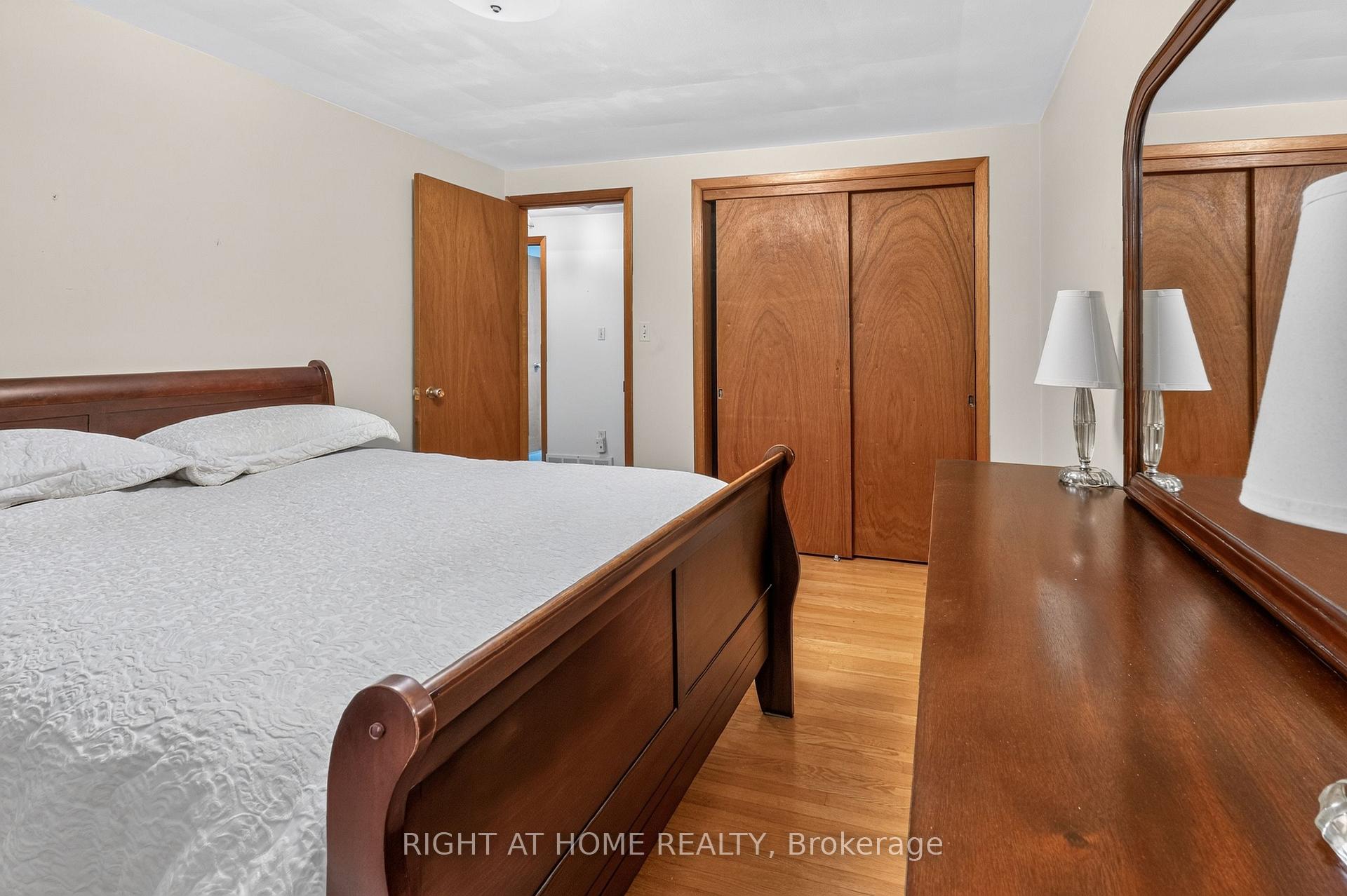 Photo 14 of 49 Locke Avenue, St. Thomas — HOMEH