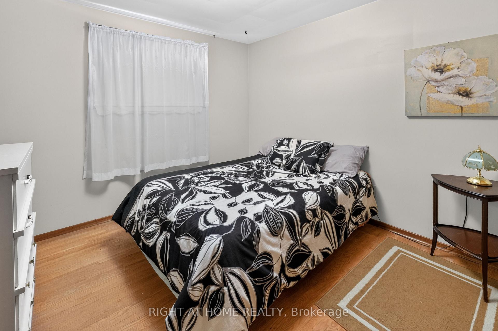 Photo 17 of 49 Locke Avenue, St. Thomas — HOMEH