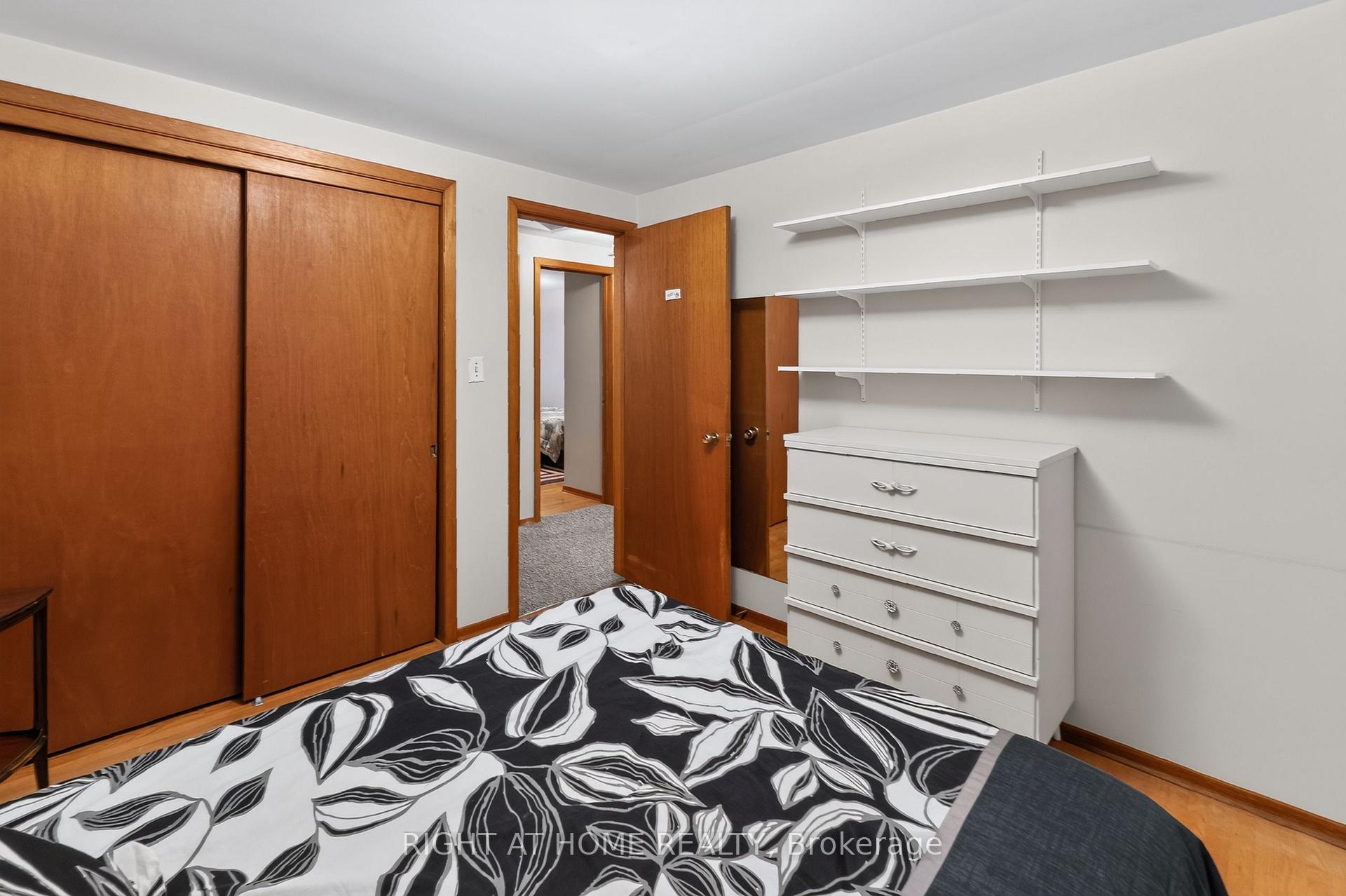 Photo 18 of 49 Locke Avenue, St. Thomas — HOMEH