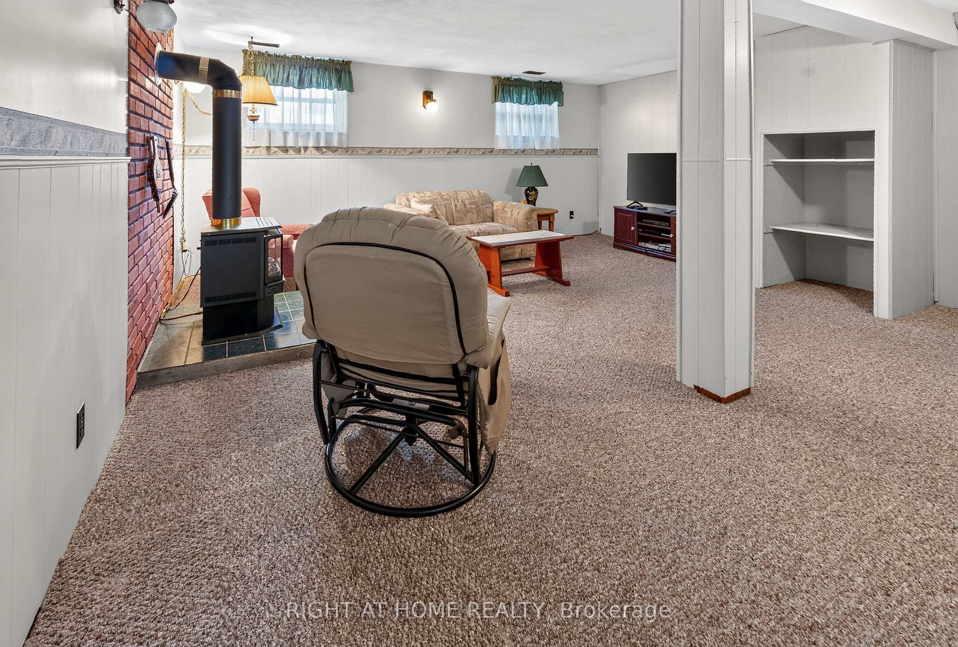 Photo 23 of 49 Locke Avenue, St. Thomas — HOMEH