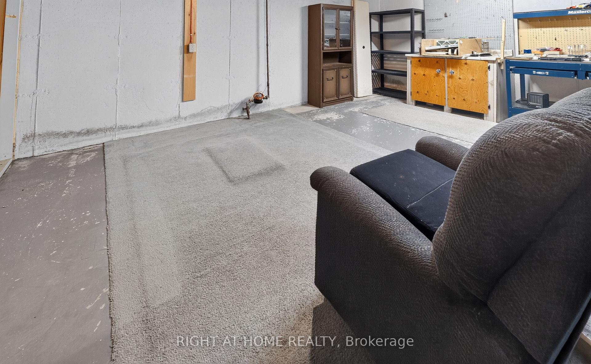 Photo 28 of 49 Locke Avenue, St. Thomas — HOMEH