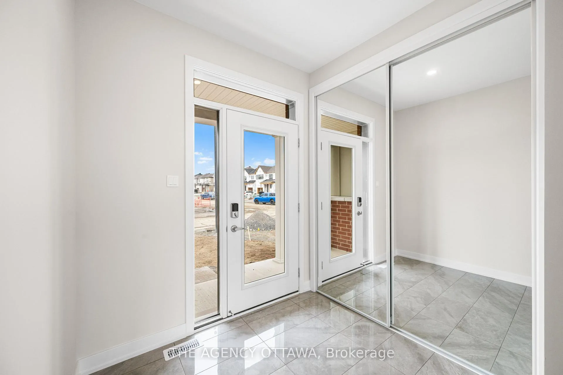 Photo 2 of 2066 Postilion Street, Ottawa, Richmond — HOMEH