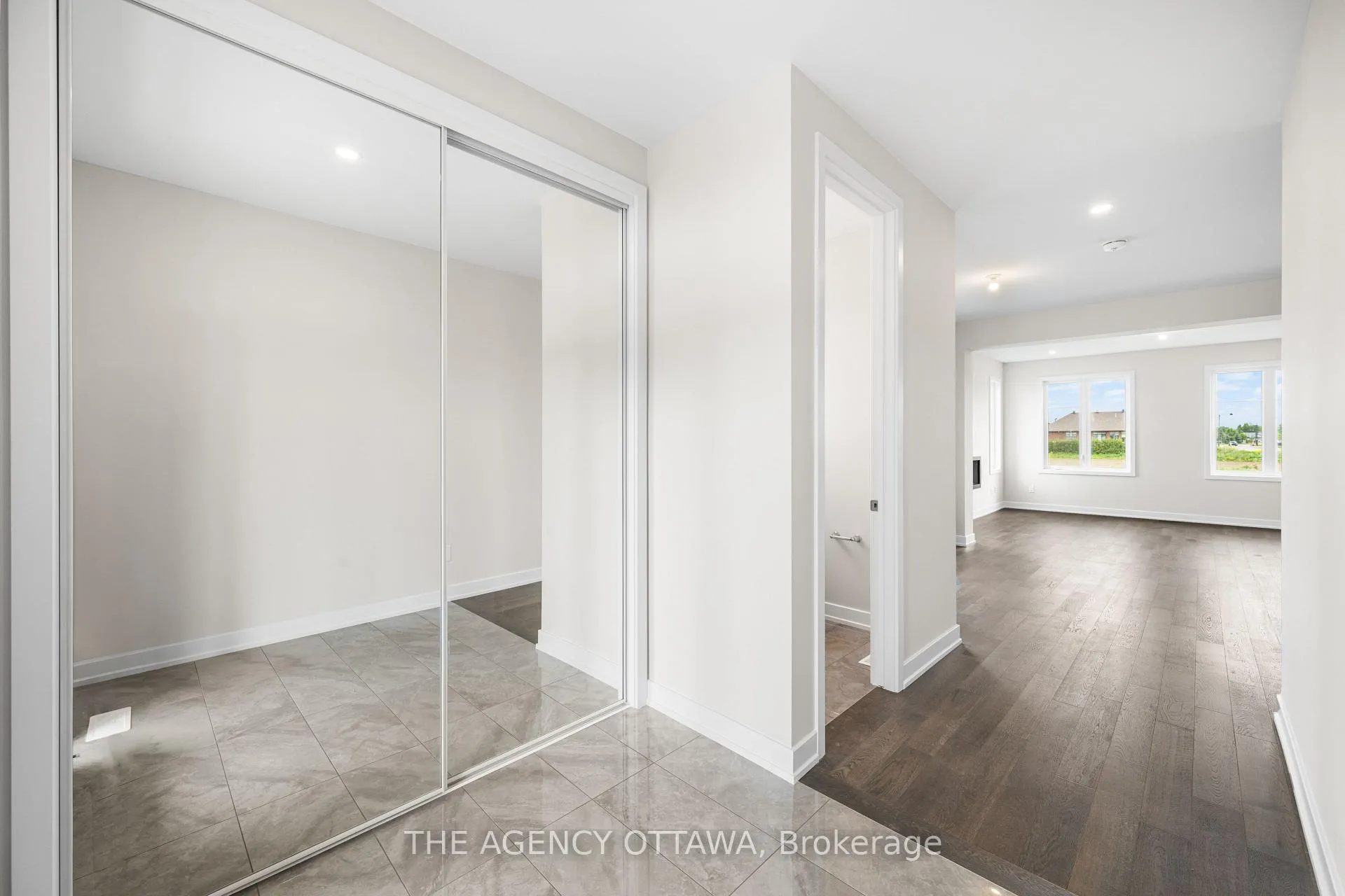 Photo 3 of 2066 Postilion Street, Ottawa, Richmond — HOMEH