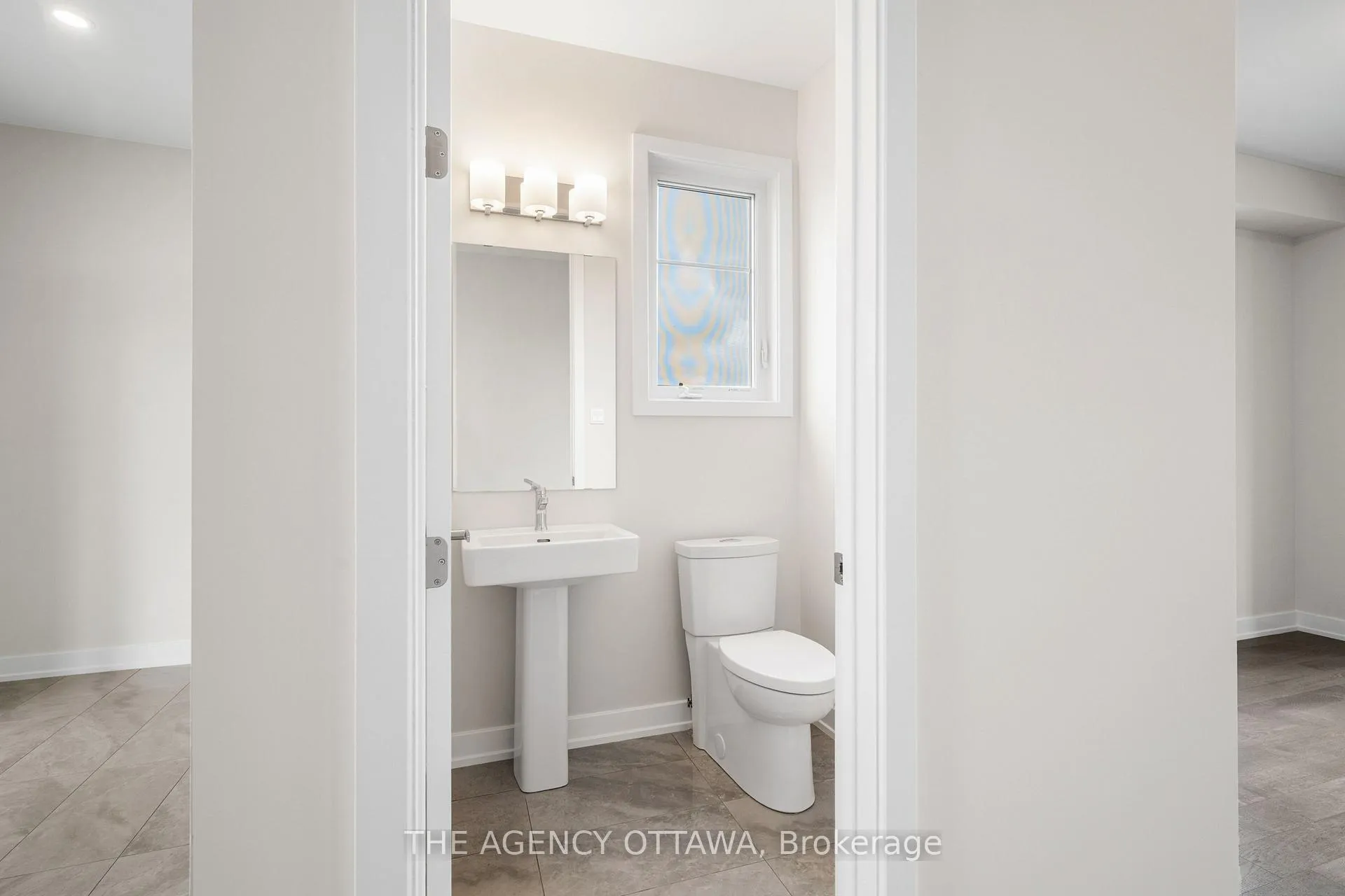 Photo 4 of 2066 Postilion Street, Ottawa, Richmond — HOMEH