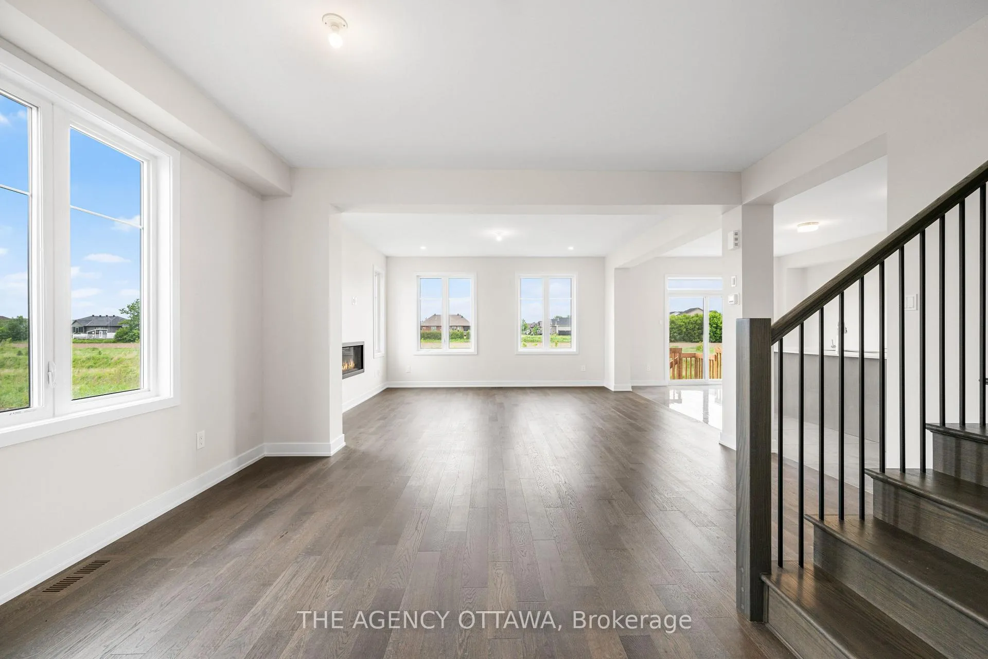 Photo 5 of 2066 Postilion Street, Ottawa, Richmond — HOMEH