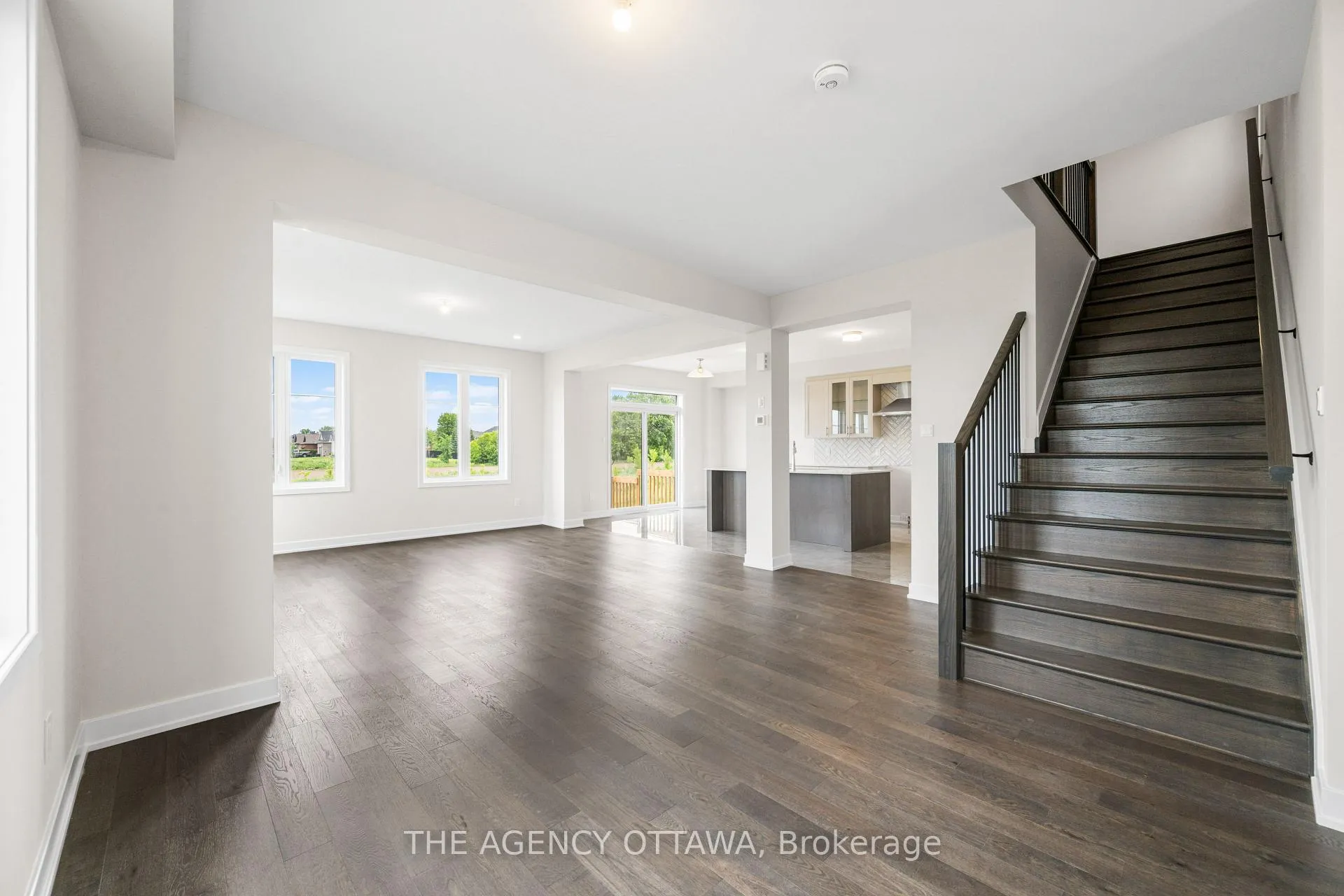 Photo 6 of 2066 Postilion Street, Ottawa, Richmond — HOMEH