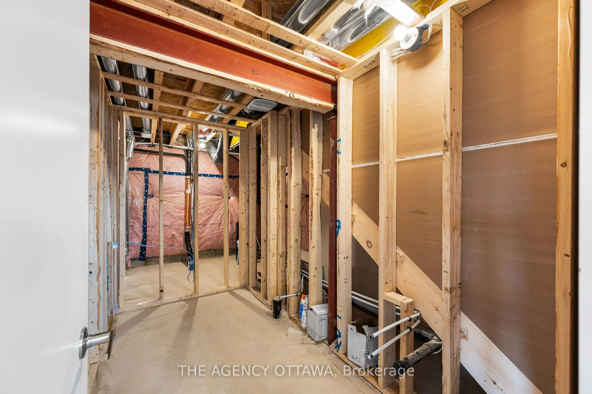 Photo 36 of 2066 Postilion Street, Ottawa, Richmond — HOMEH