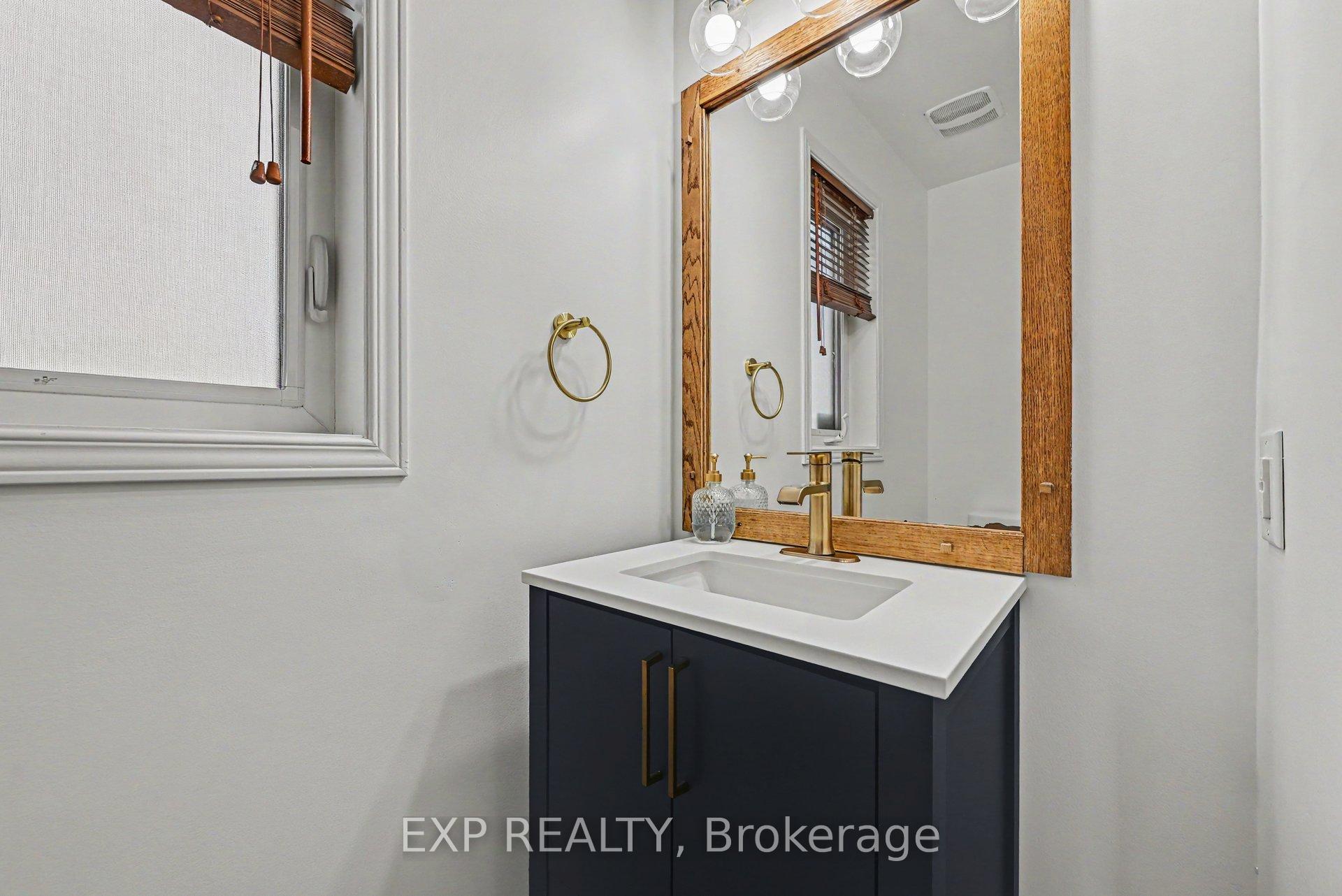 Photo 11 of 218 Rolling Meadow Crescent, Ottawa, Mer Bleue/Bradley Estates/Anderson Park — HOMEH