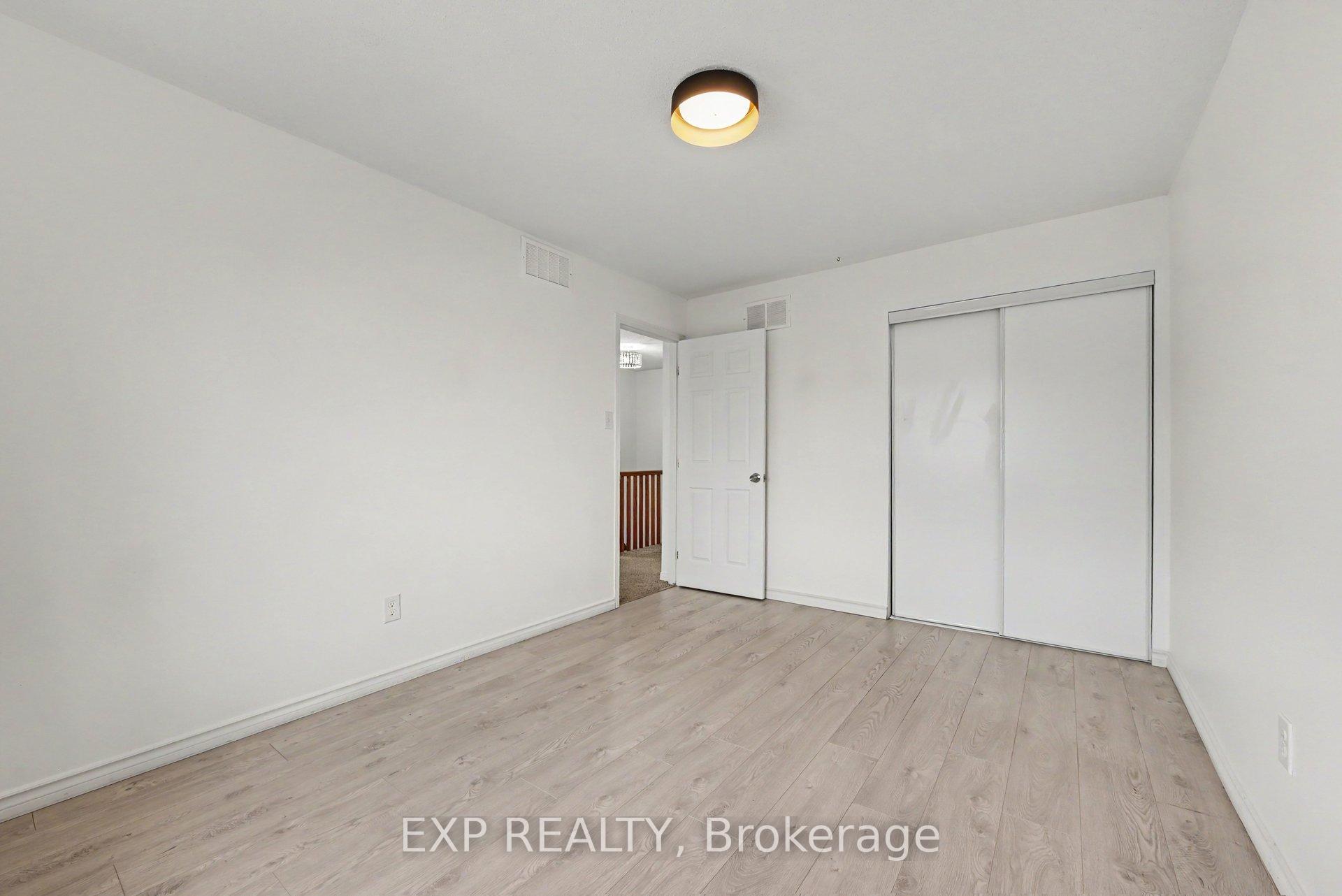 Photo 18 of 218 Rolling Meadow Crescent, Ottawa, Mer Bleue/Bradley Estates/Anderson Park — HOMEH