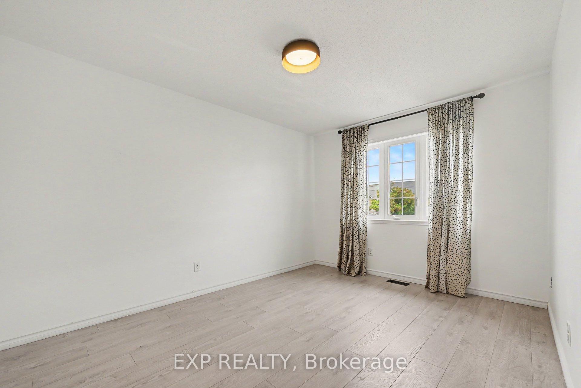 Photo 19 of 218 Rolling Meadow Crescent, Ottawa, Mer Bleue/Bradley Estates/Anderson Park — HOMEH