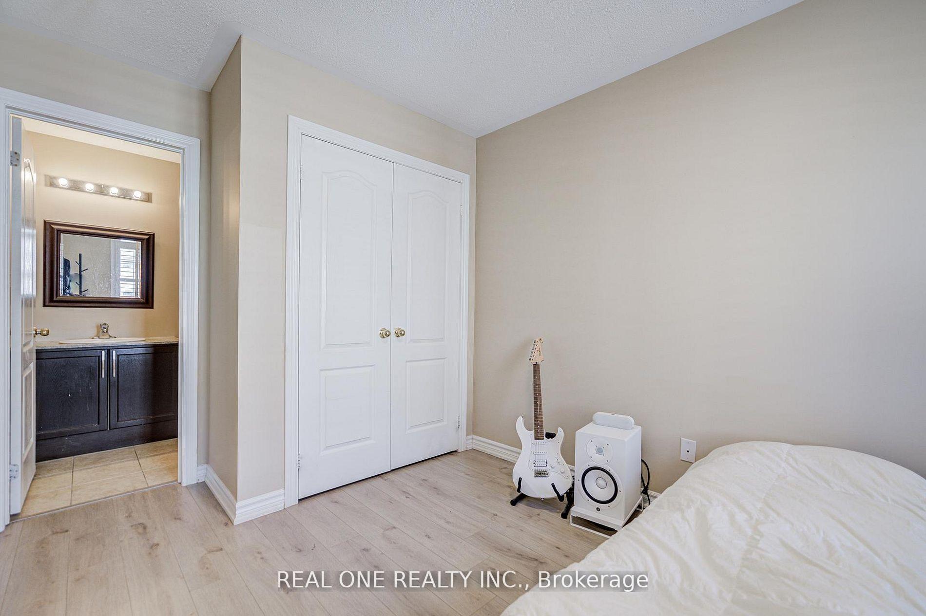 Photo 18 of Unit Upper, 9 Ruskov Lane, Markham, Cathedraltown — HOMEH